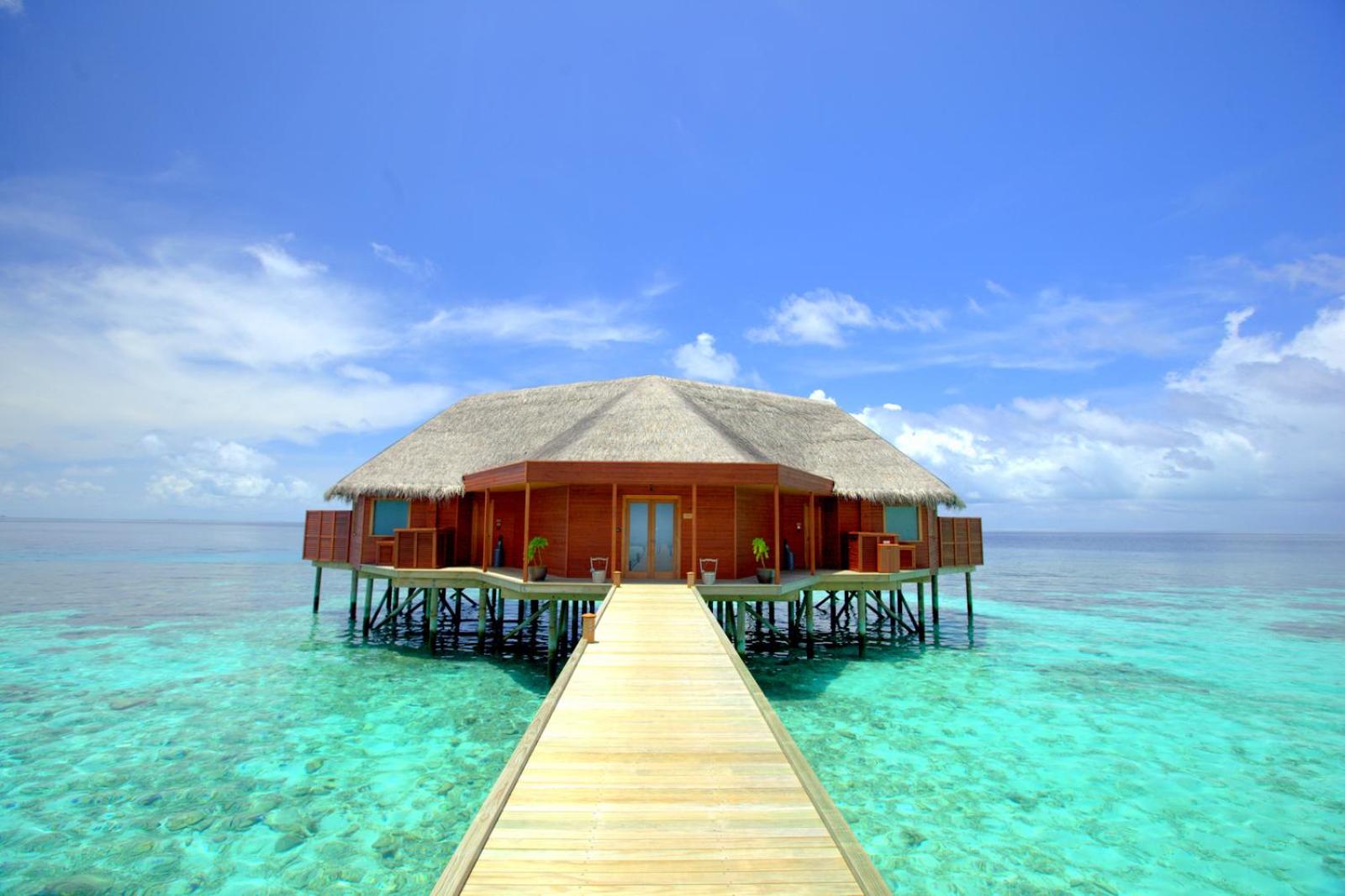 Two-Bedroom Water Suite photo 2