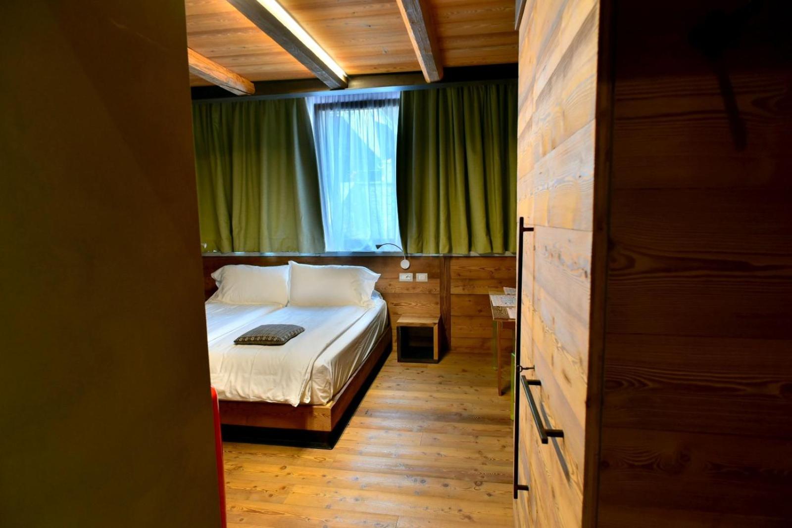 Standard Double Room - Photo 20