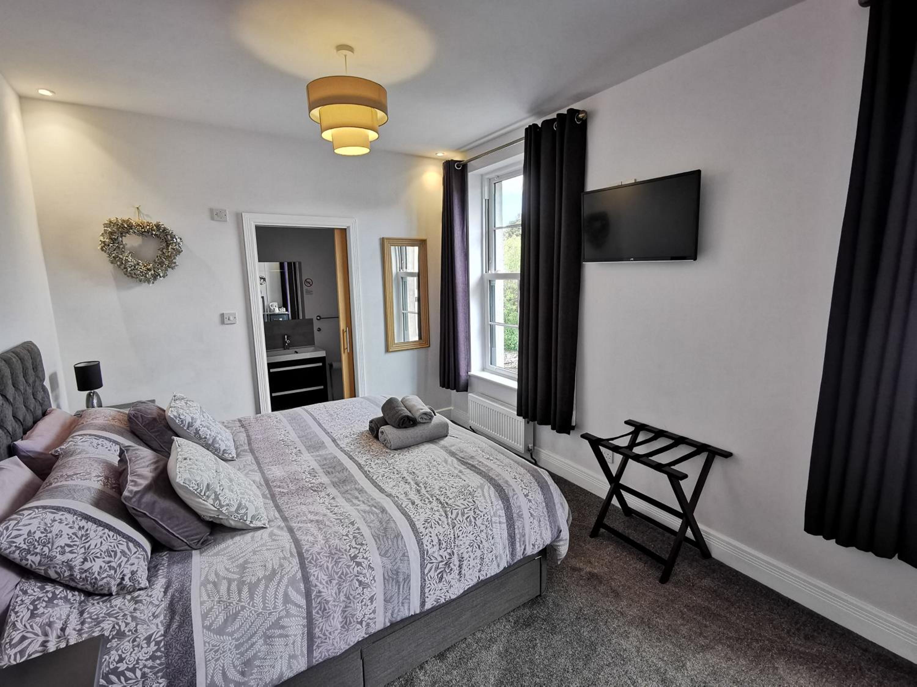 Superior Double or Twin Room - Photo 11