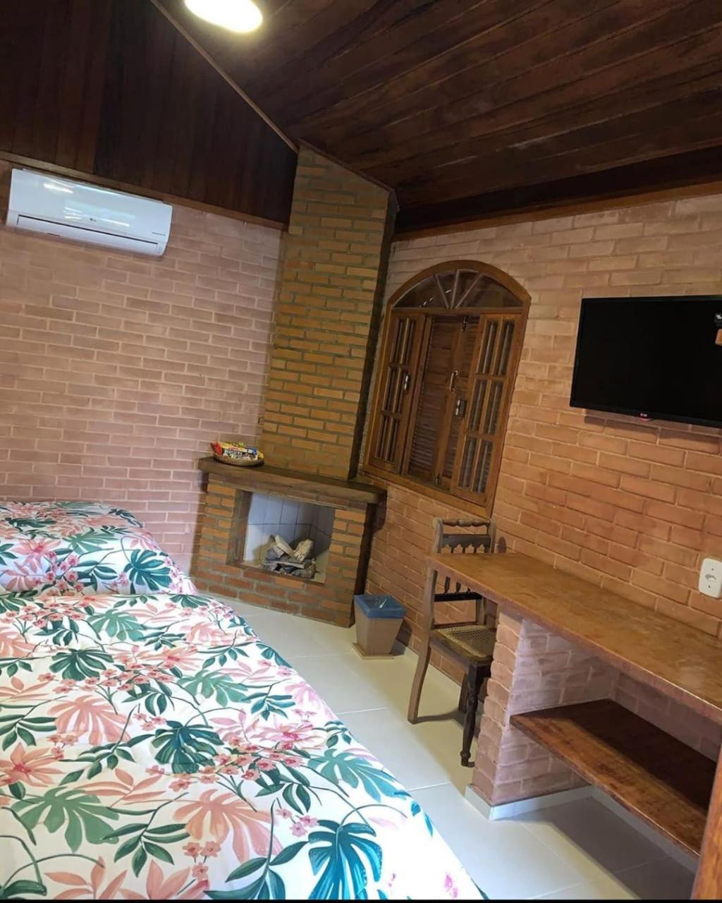 Chalet with Spa Bath (3 Adults)
