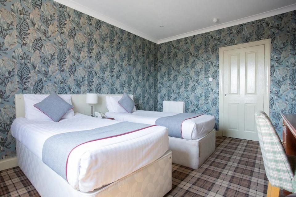 Double or Twin Room with Bathroom photo 2