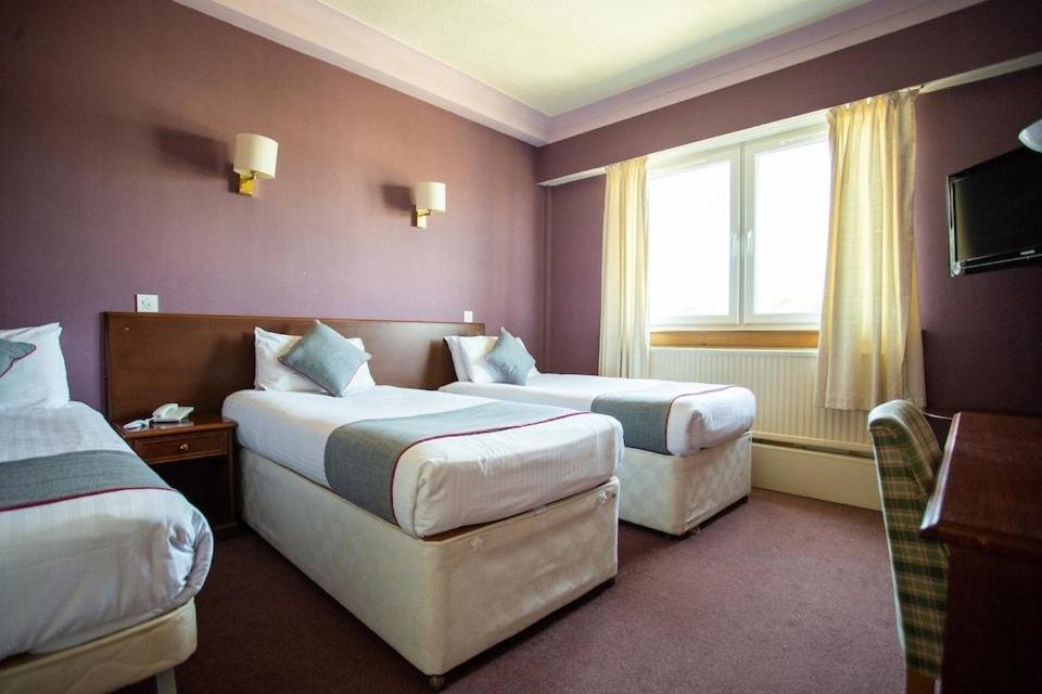Double or Twin Room with Bathroom photo 1