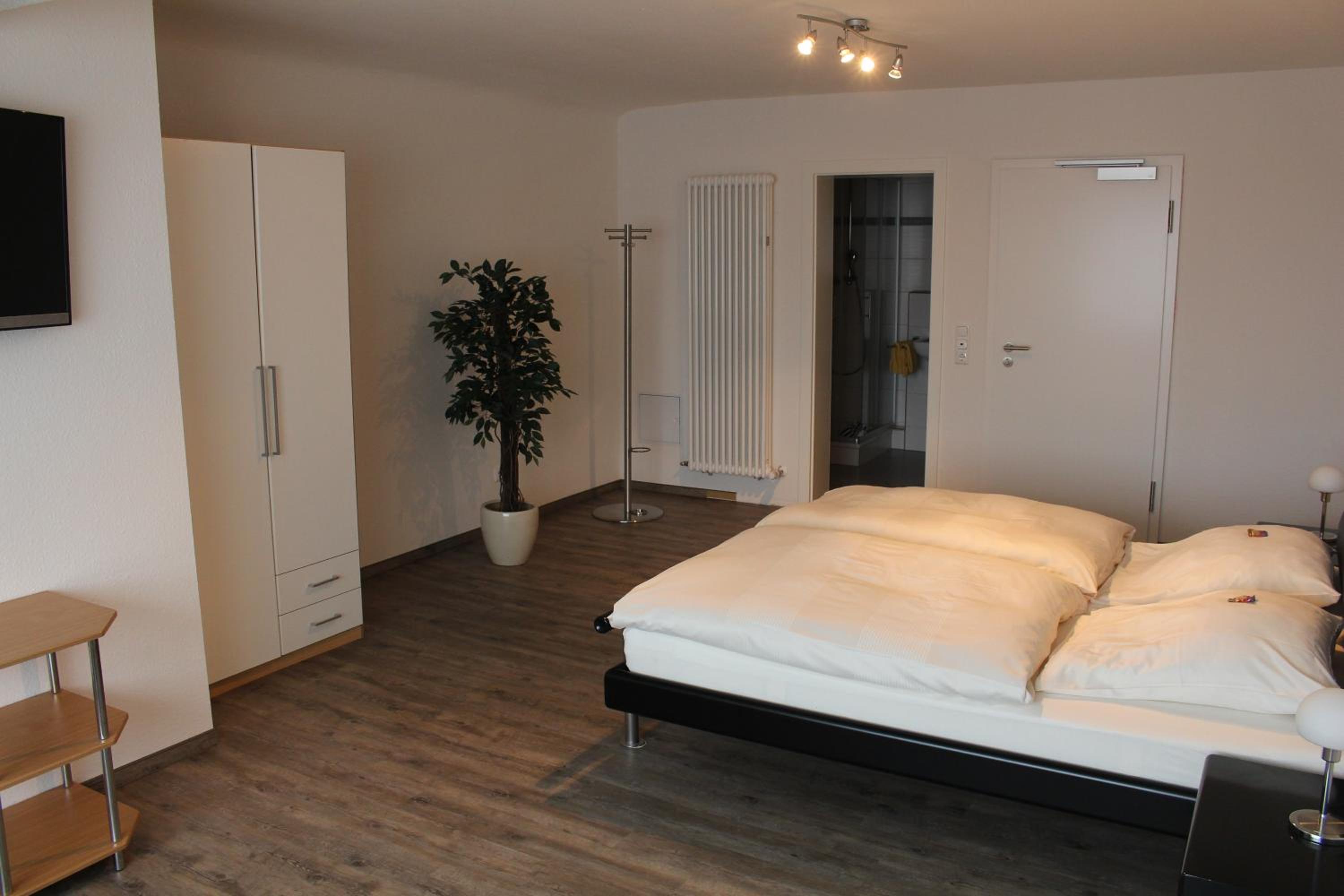 Triple Room - Photo 9