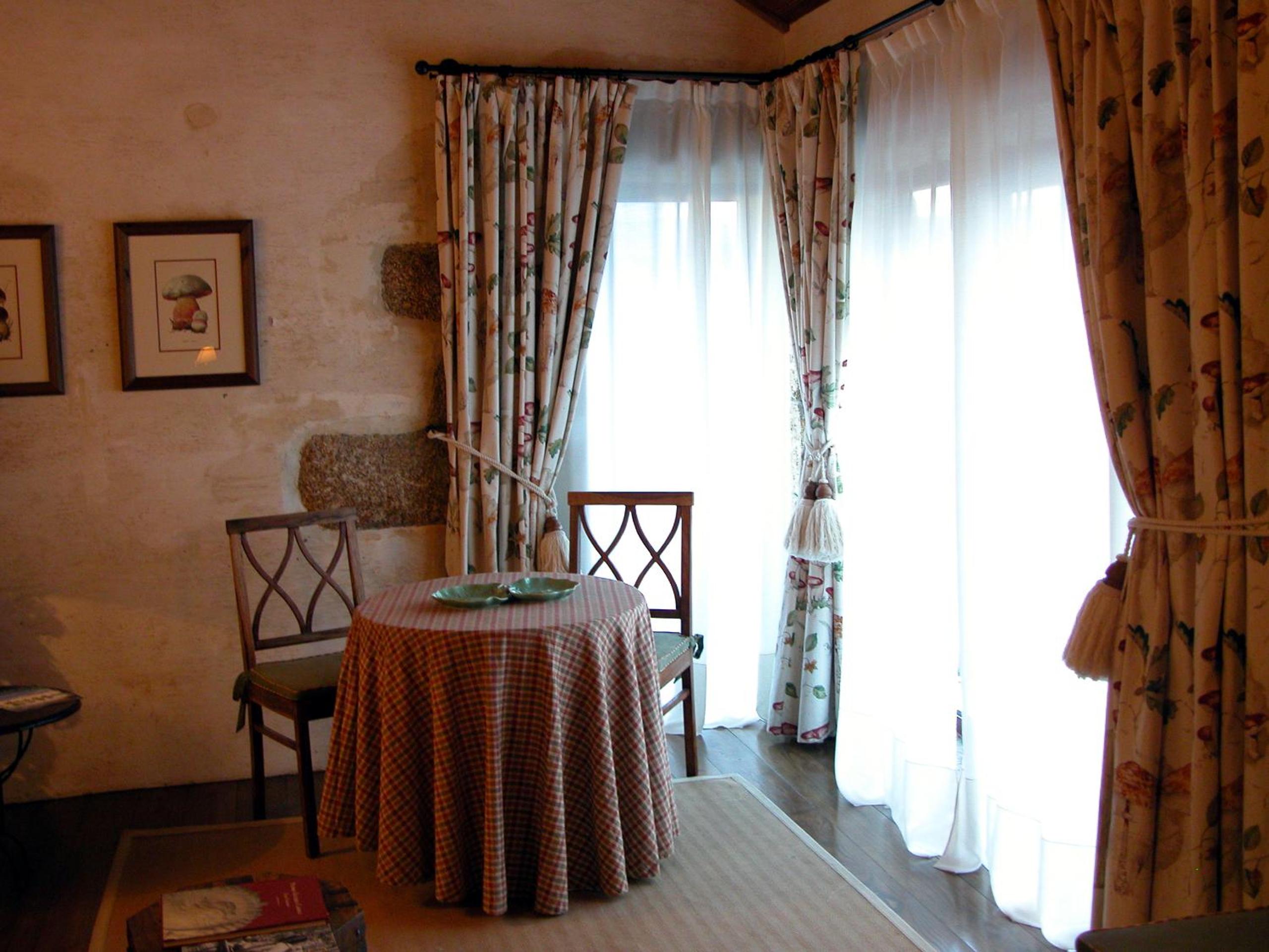 Suite with Balcony - Photo 4