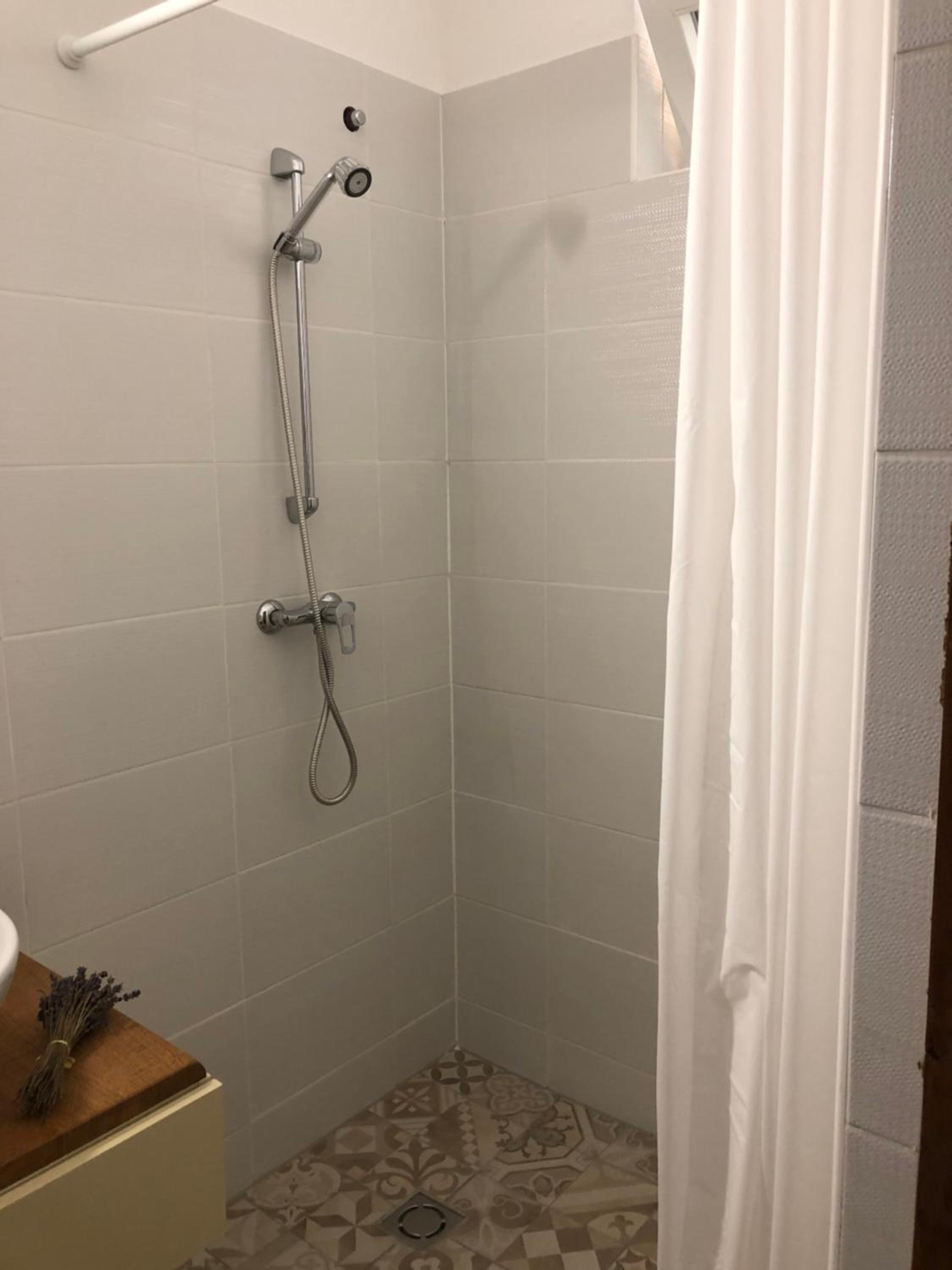 One-Bedroom Apartment - Photo 15