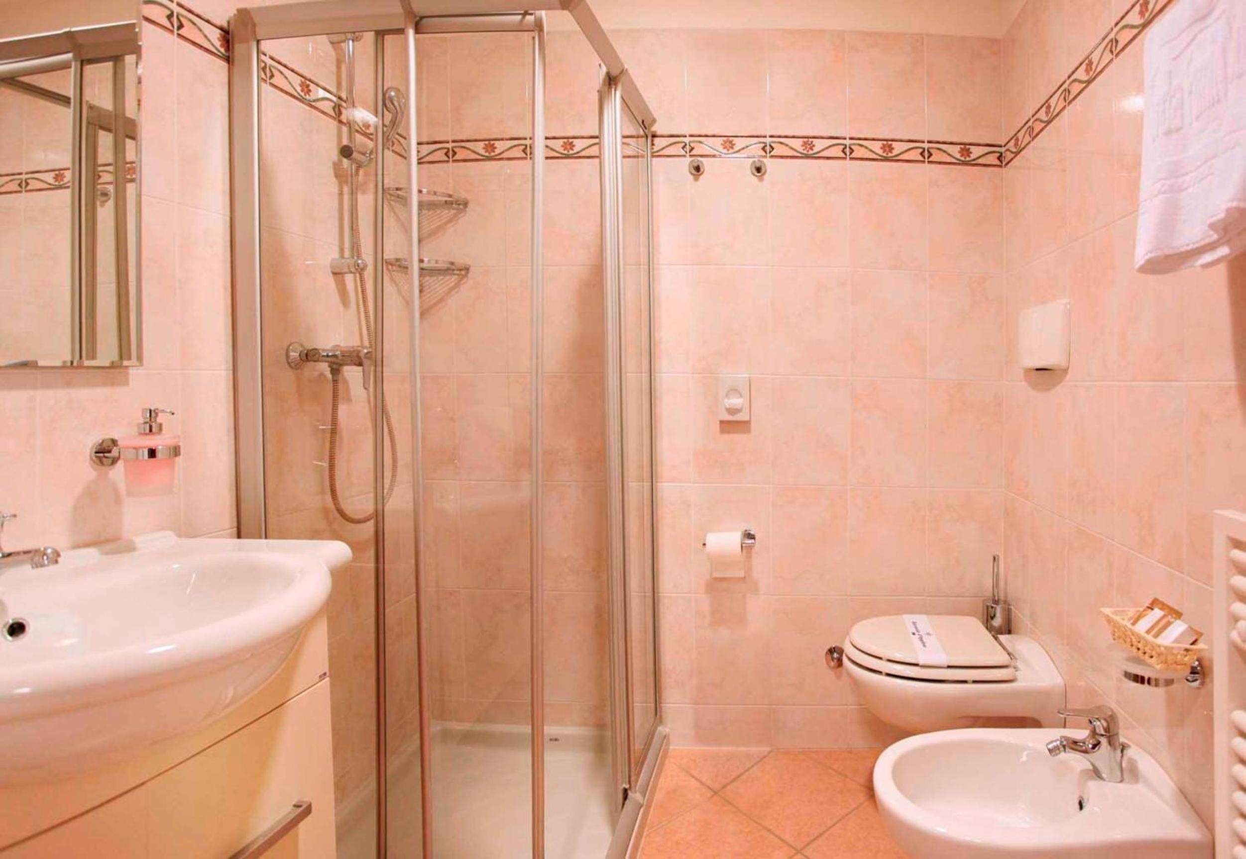 Double or Twin Room with Garden View photo 3