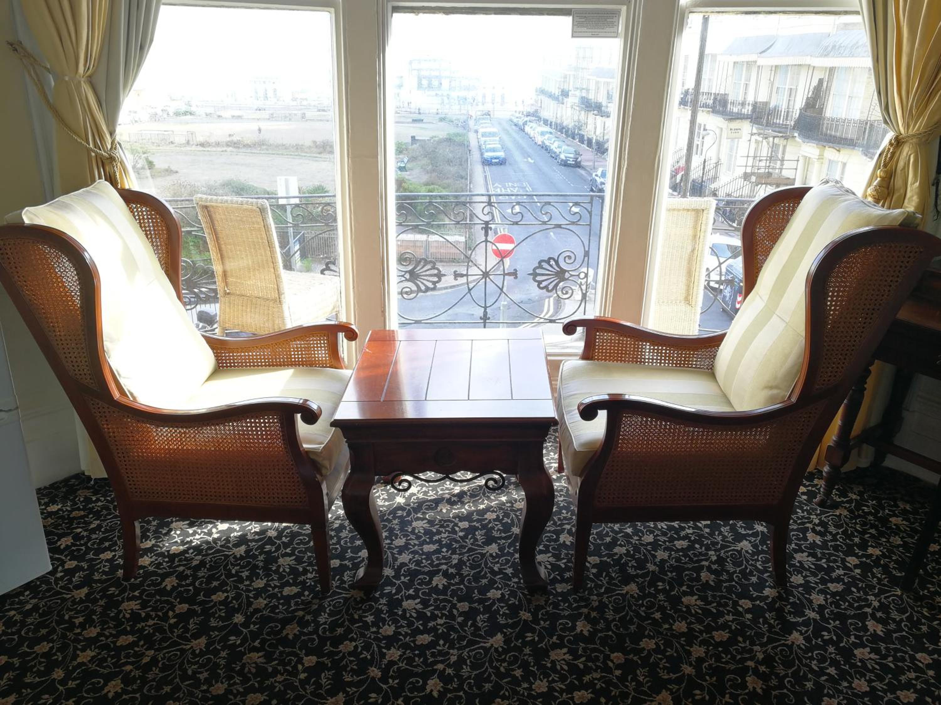 Superior Double Room with Balcony and Seaview - Photo 3