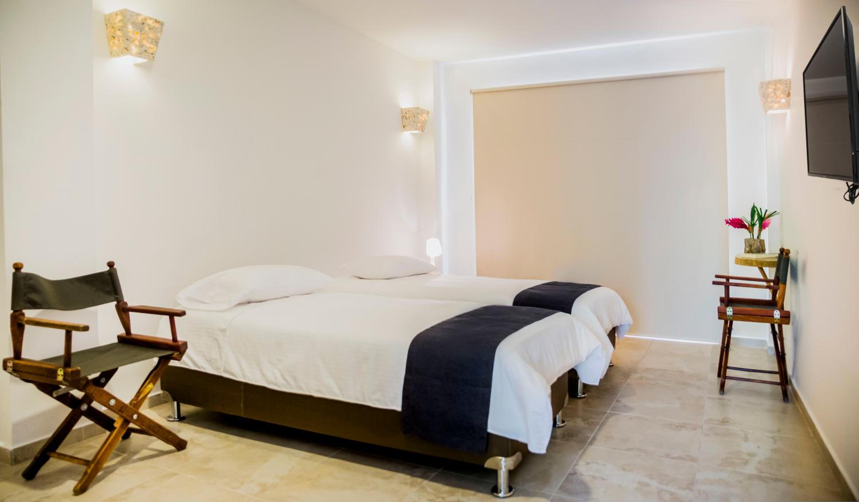 Single Room with Bathroom photo 2