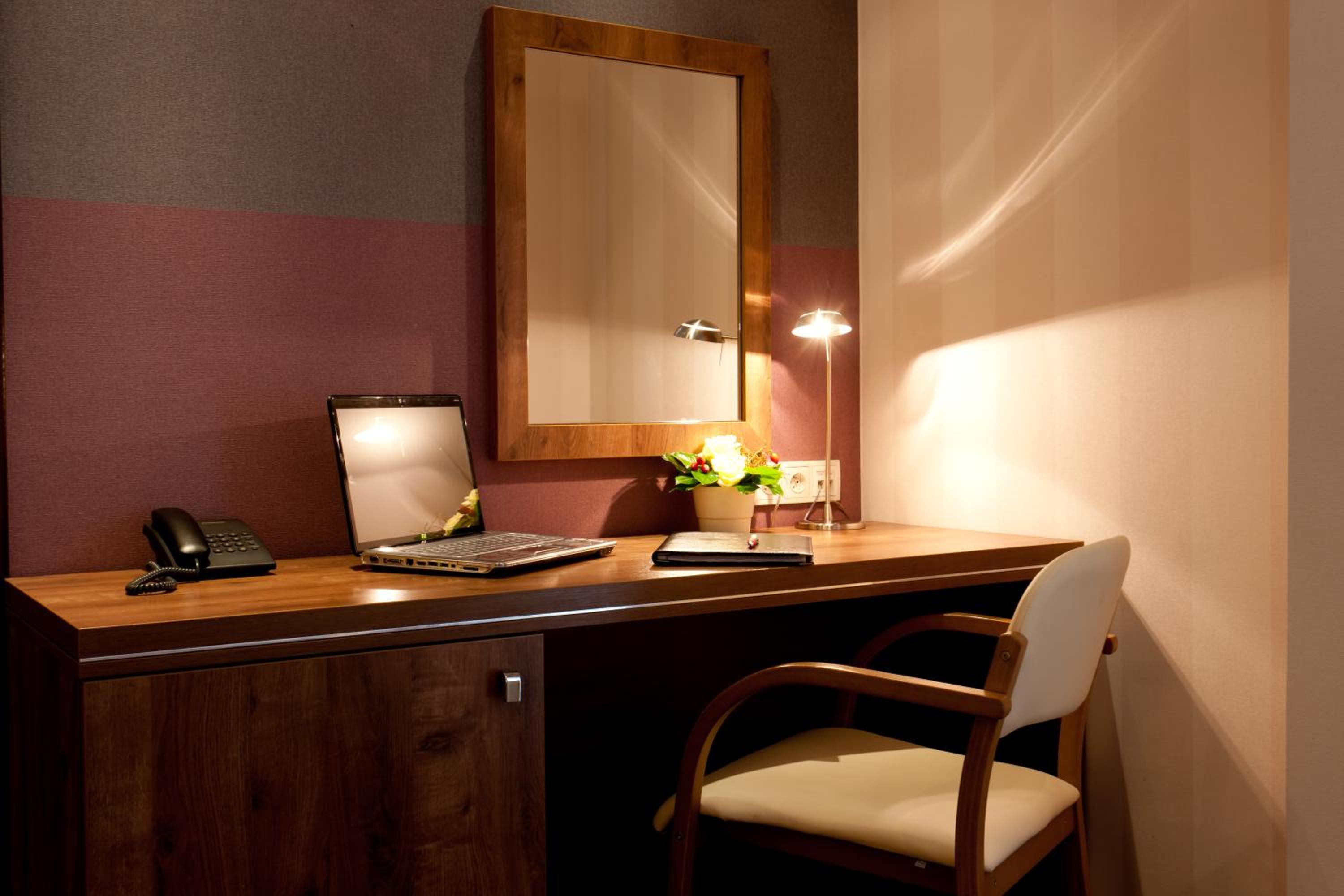 Single Room photo 2