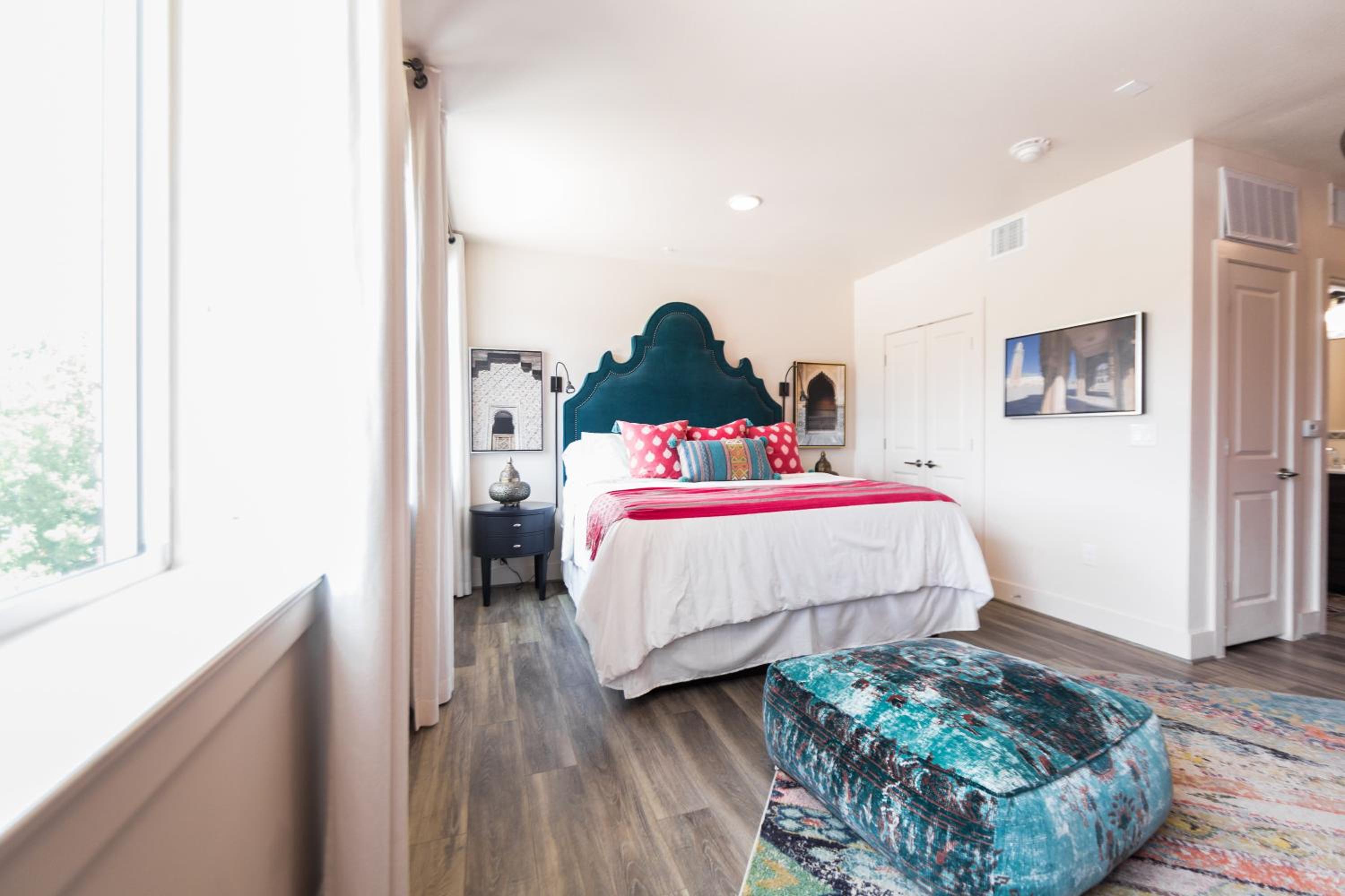 Deluxe King Room photo 2