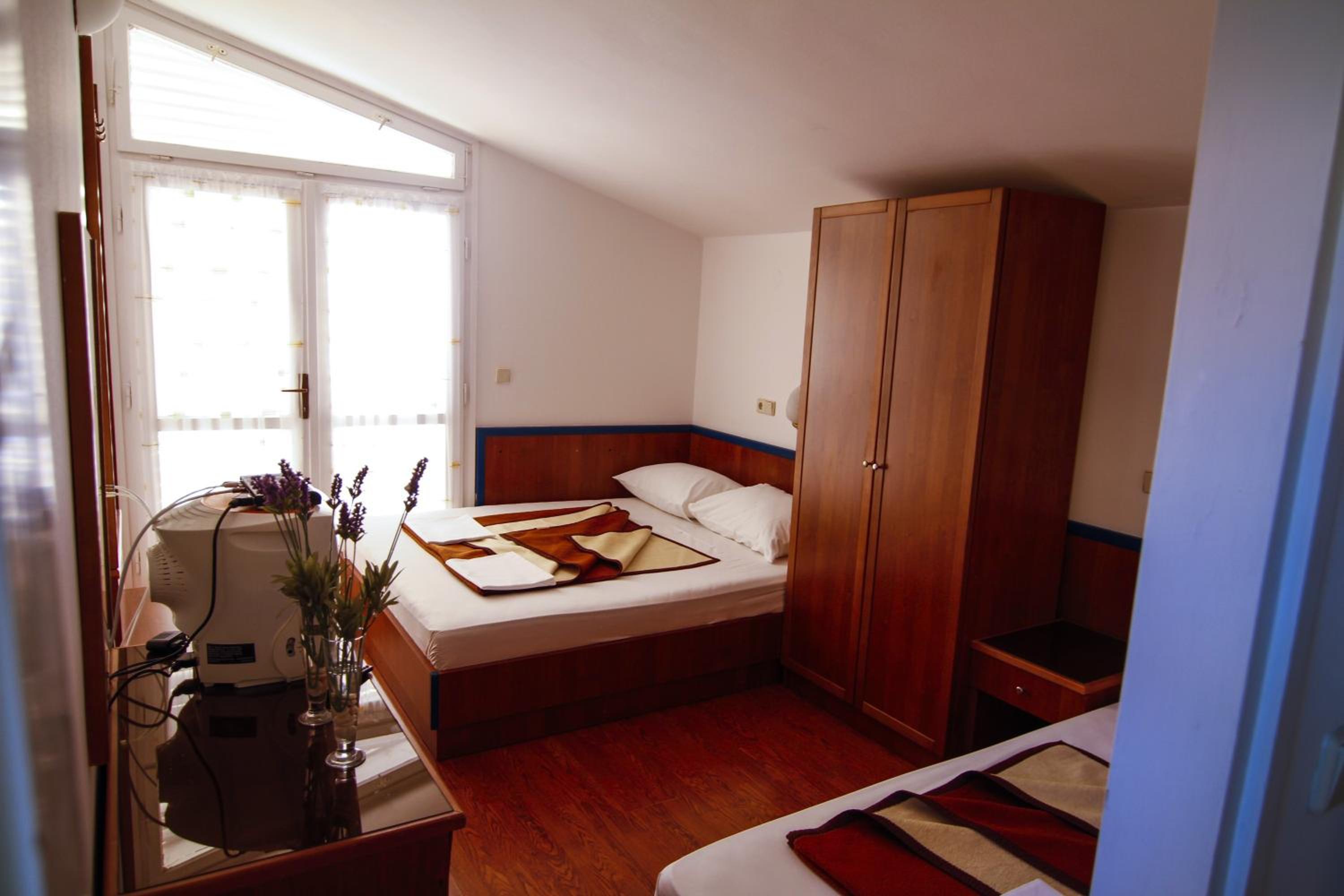 Triple Room with Balcony with Sea View - Annex  - Photo 8