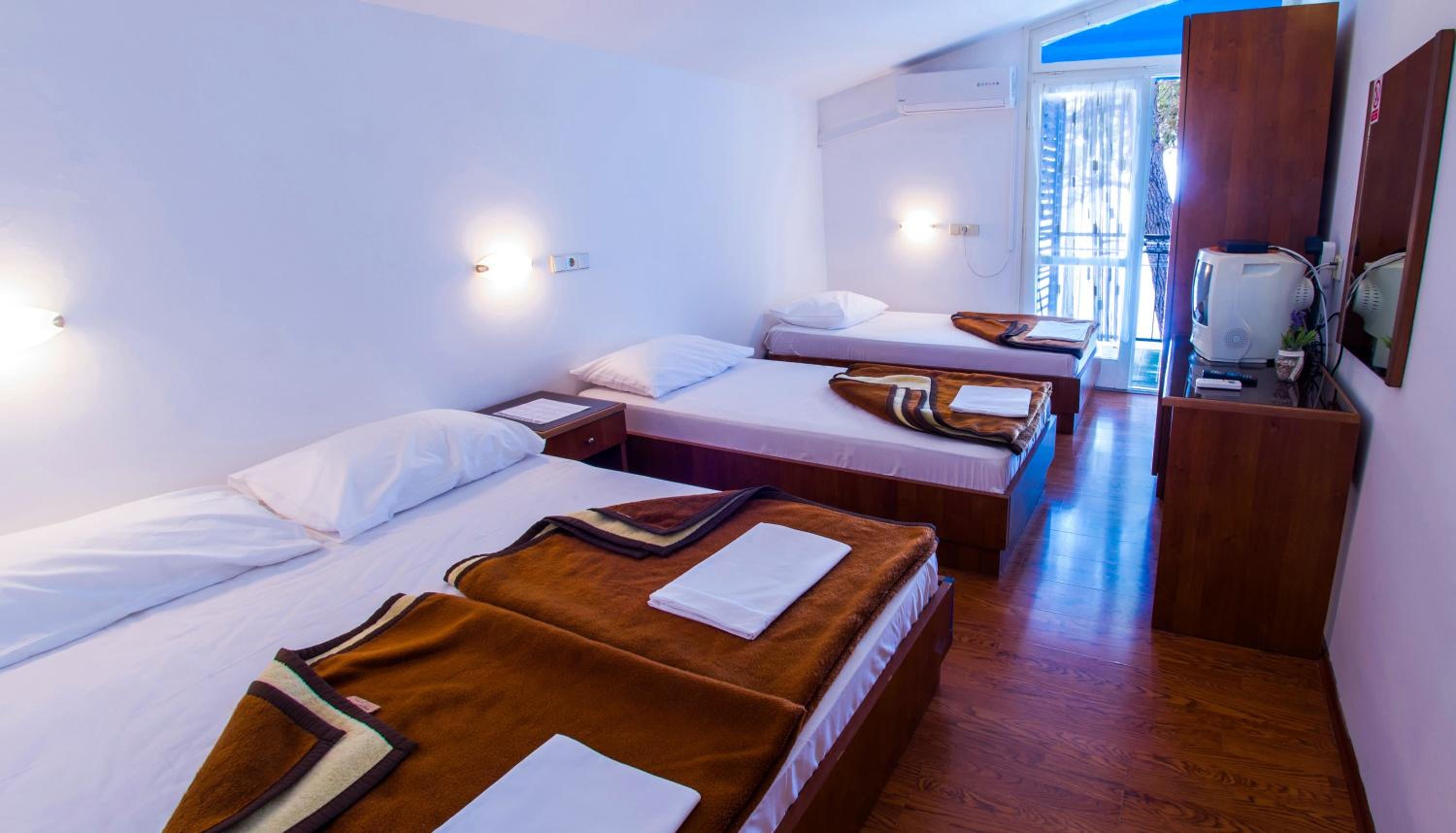 Quadriple Room with Balcony with Sea View - Annex - Photo 22