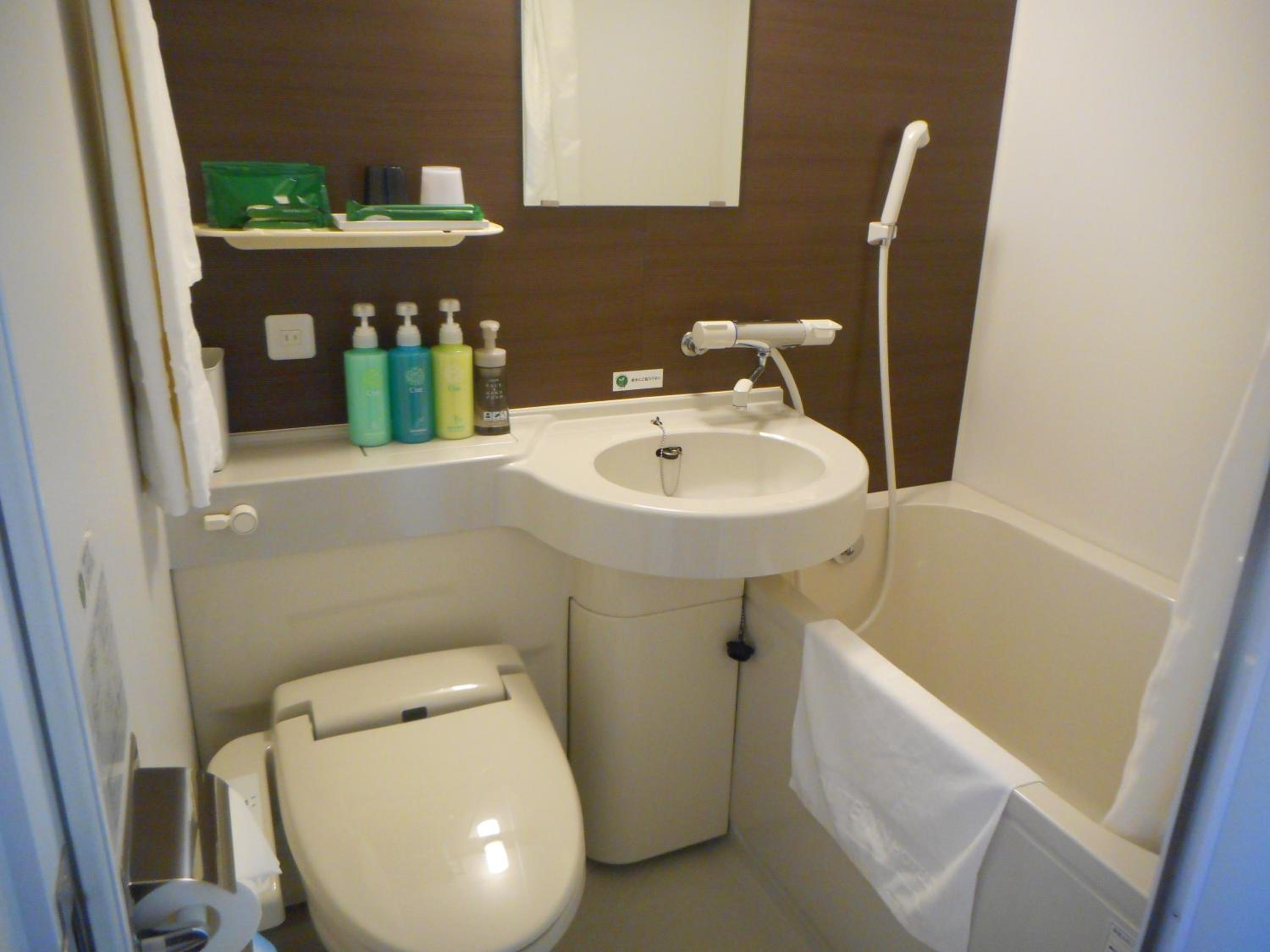 Double Room With Small Double Bed With Private Bathroom- Non-Smoking - West Building - Photo 2
