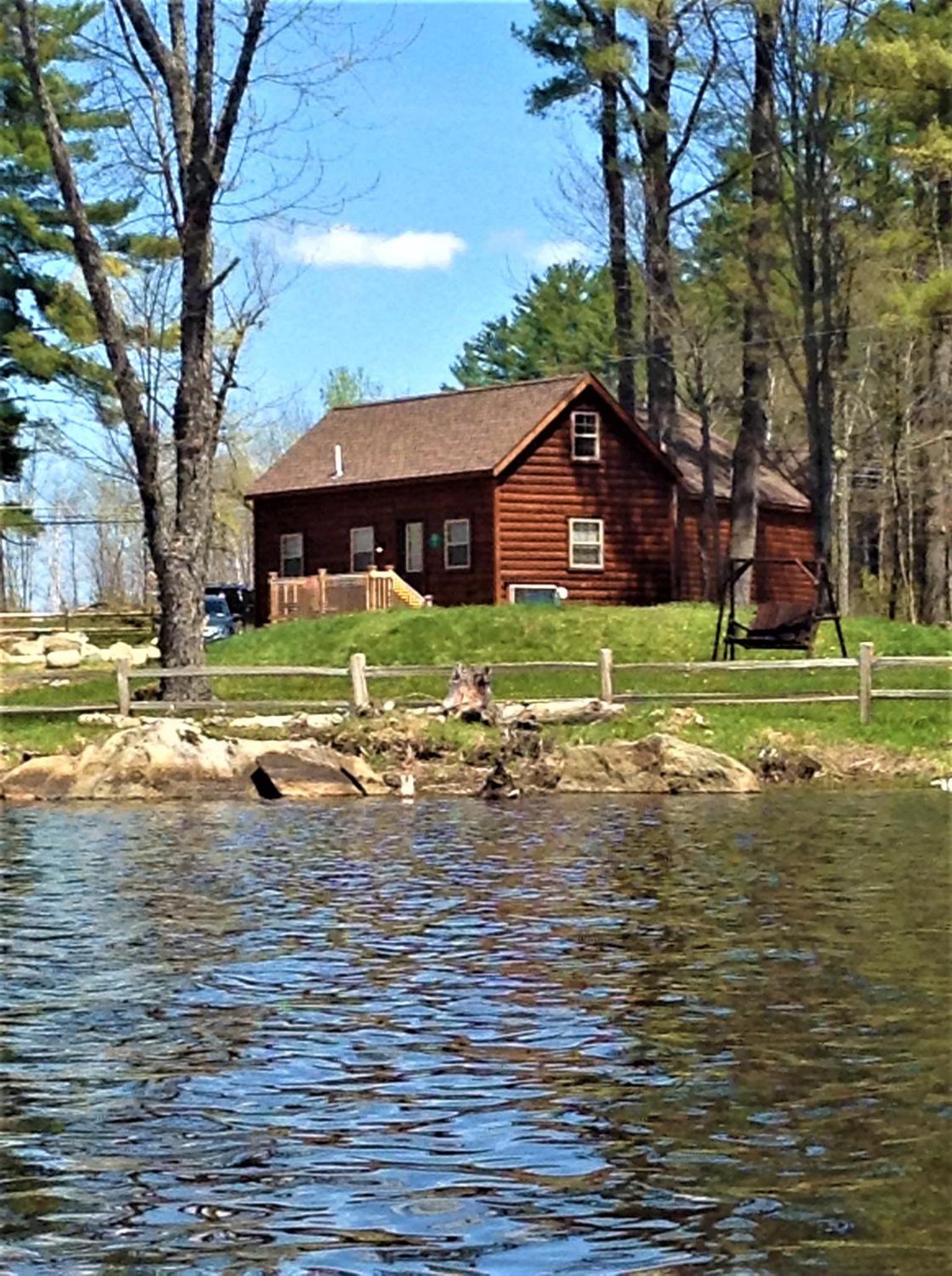 Bungalow - Water Front 