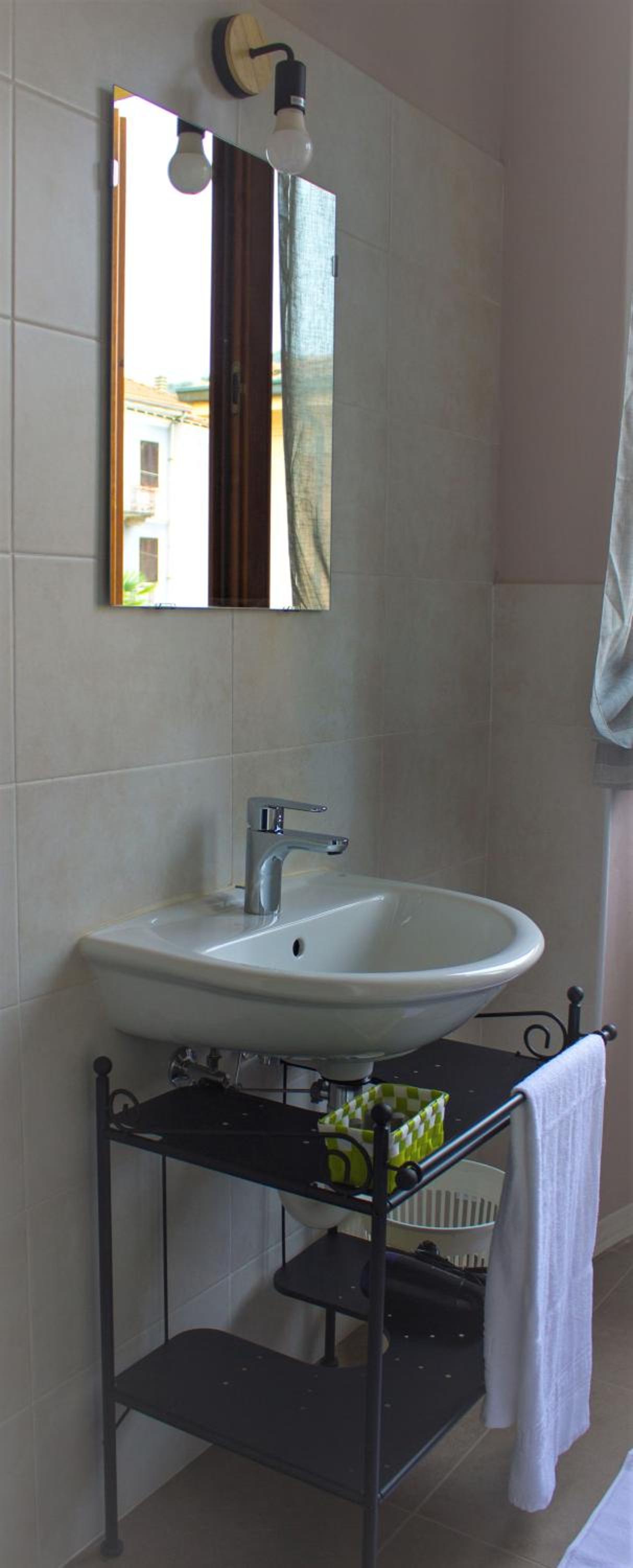 Double Room with Balcony - Photo 4