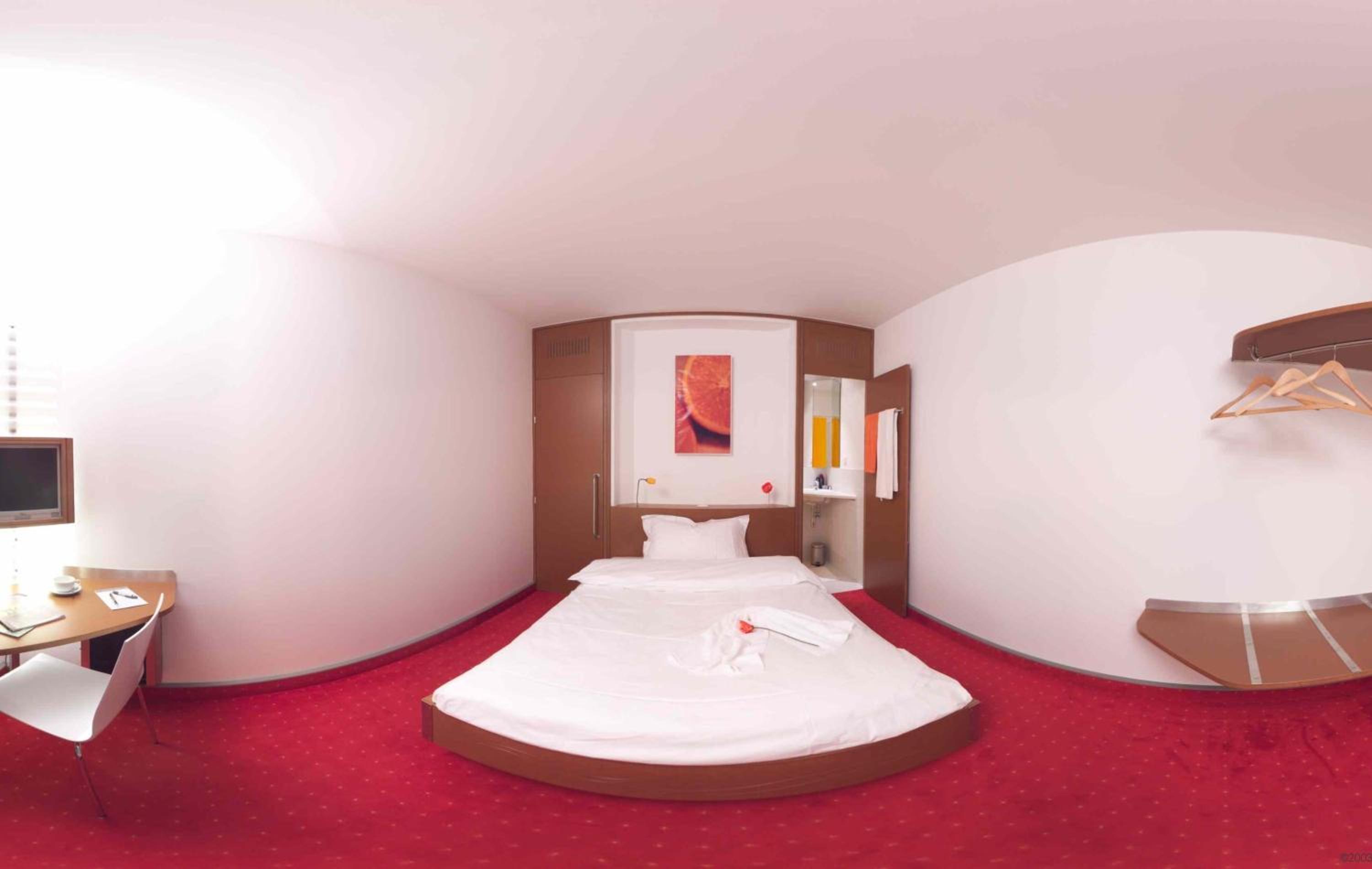 Double Room - Non-Smoking  - Photo 2