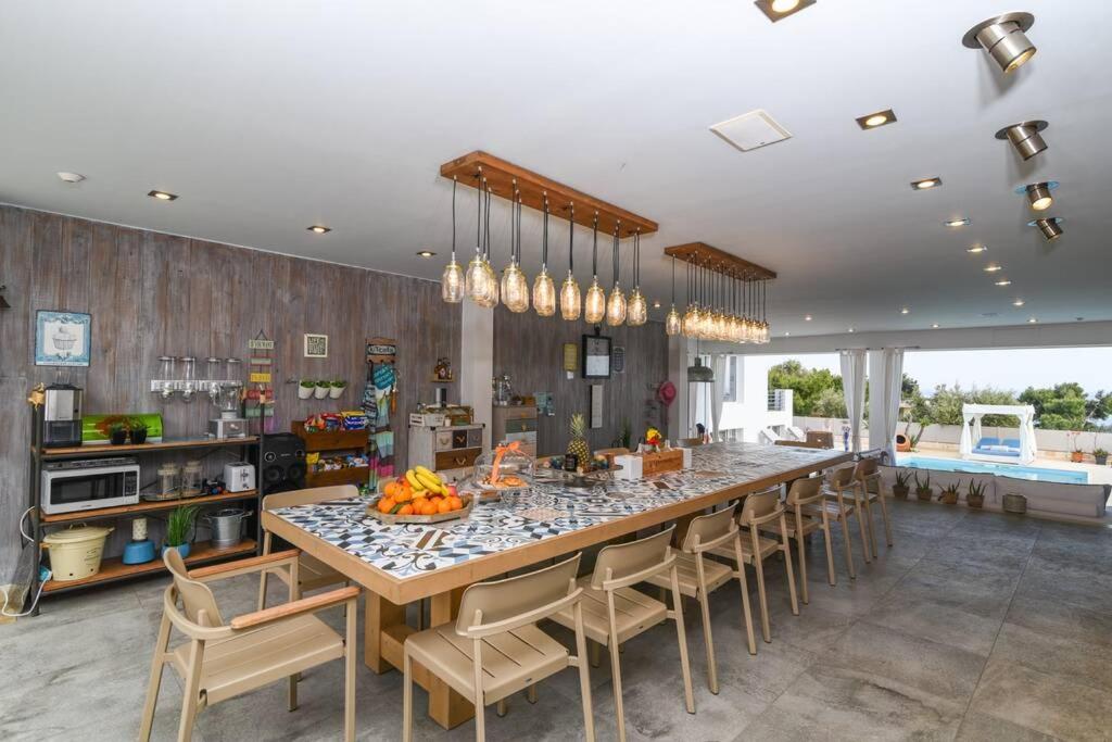 Villa photo 3
