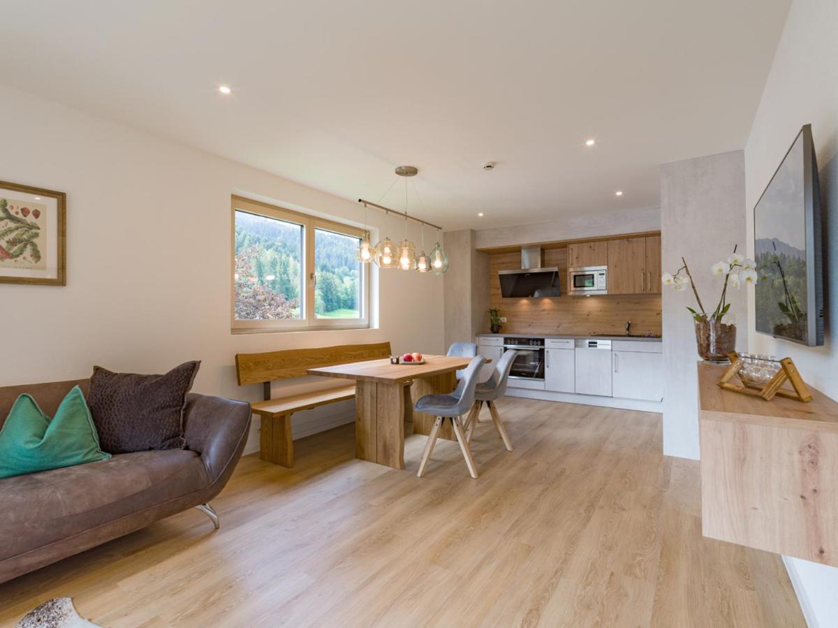 Two-Bedroom Apartment with Balcony photo 2