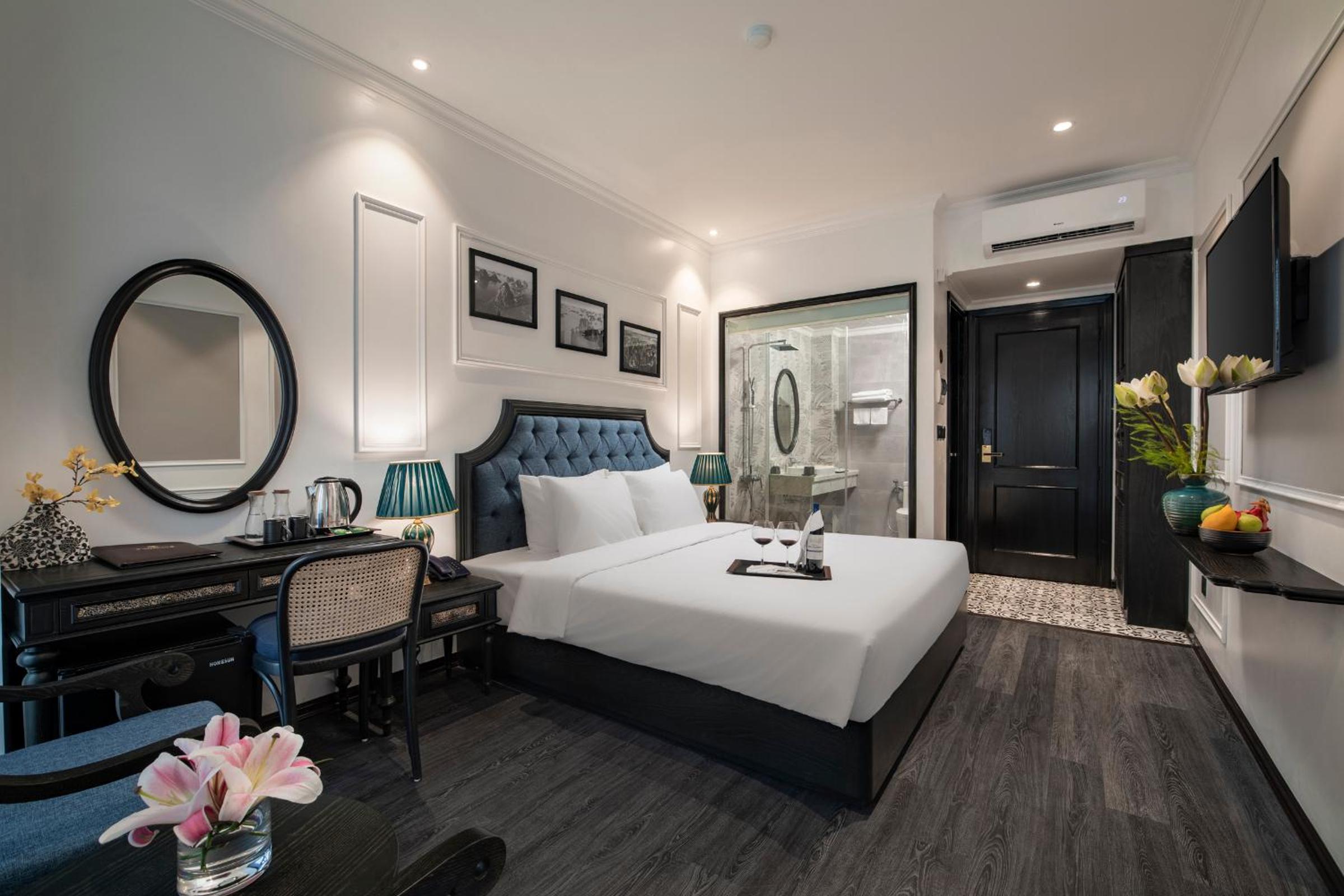 Deluxe Double or Twin Room with City View photo 3