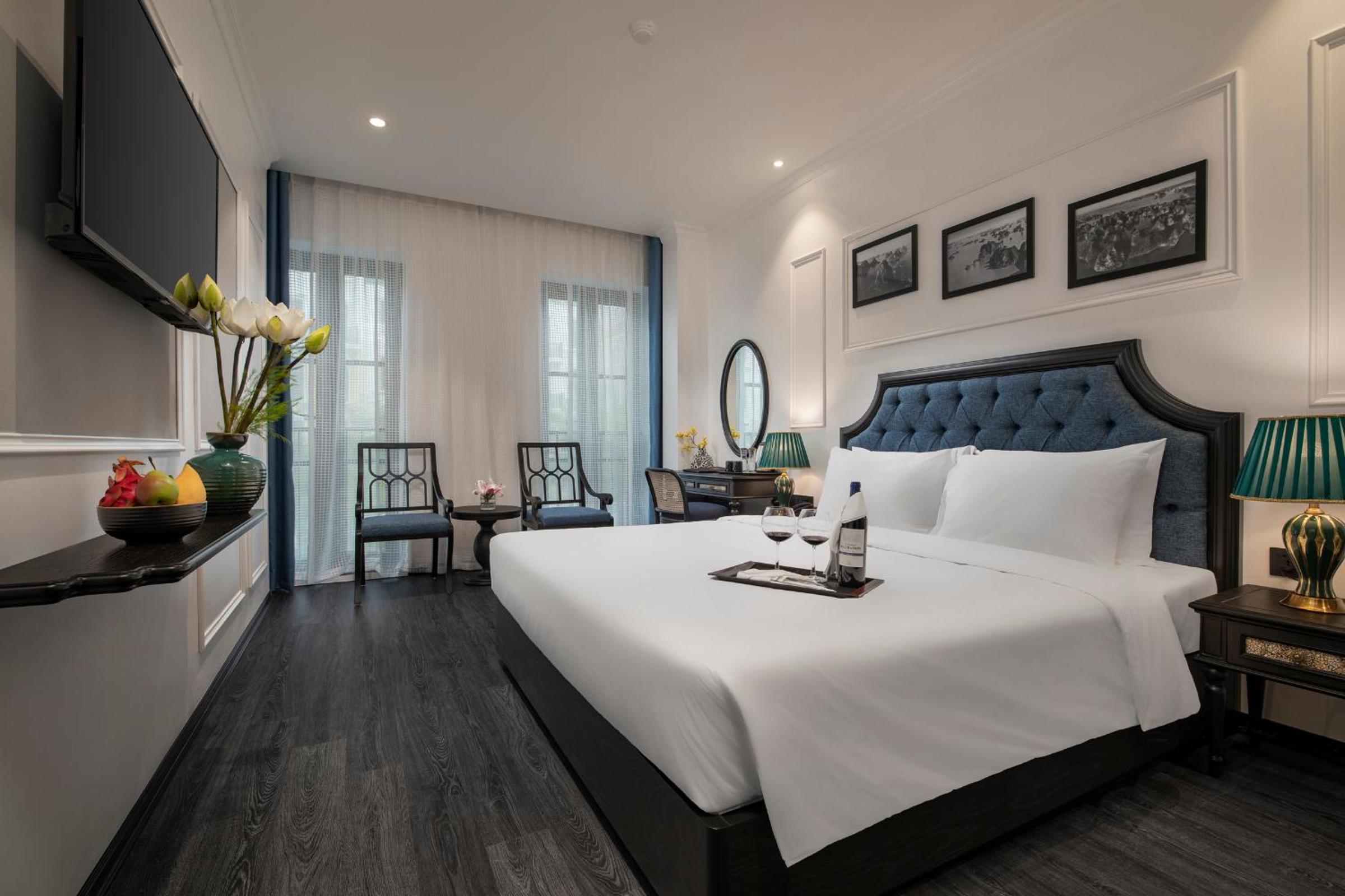 Deluxe Double or Twin Room with City View