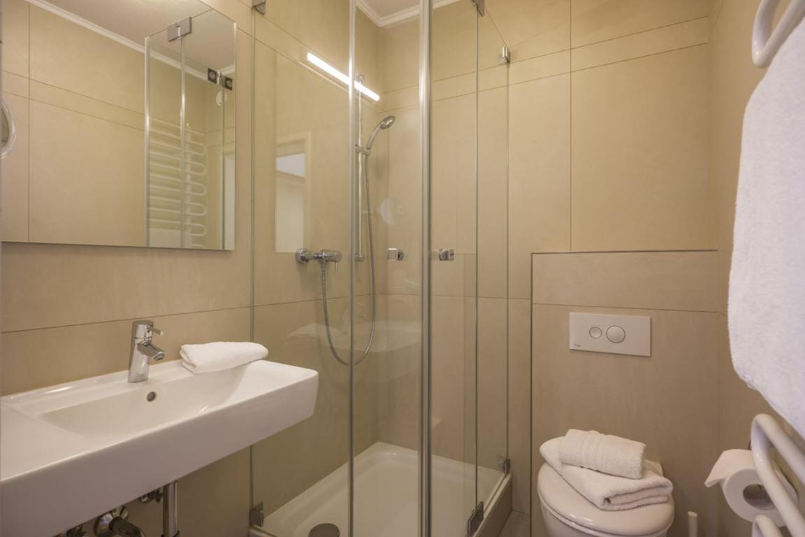 Two-Bedroom Apartment with Balcony photo 3