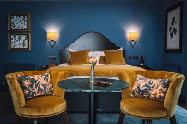Superior King Suite