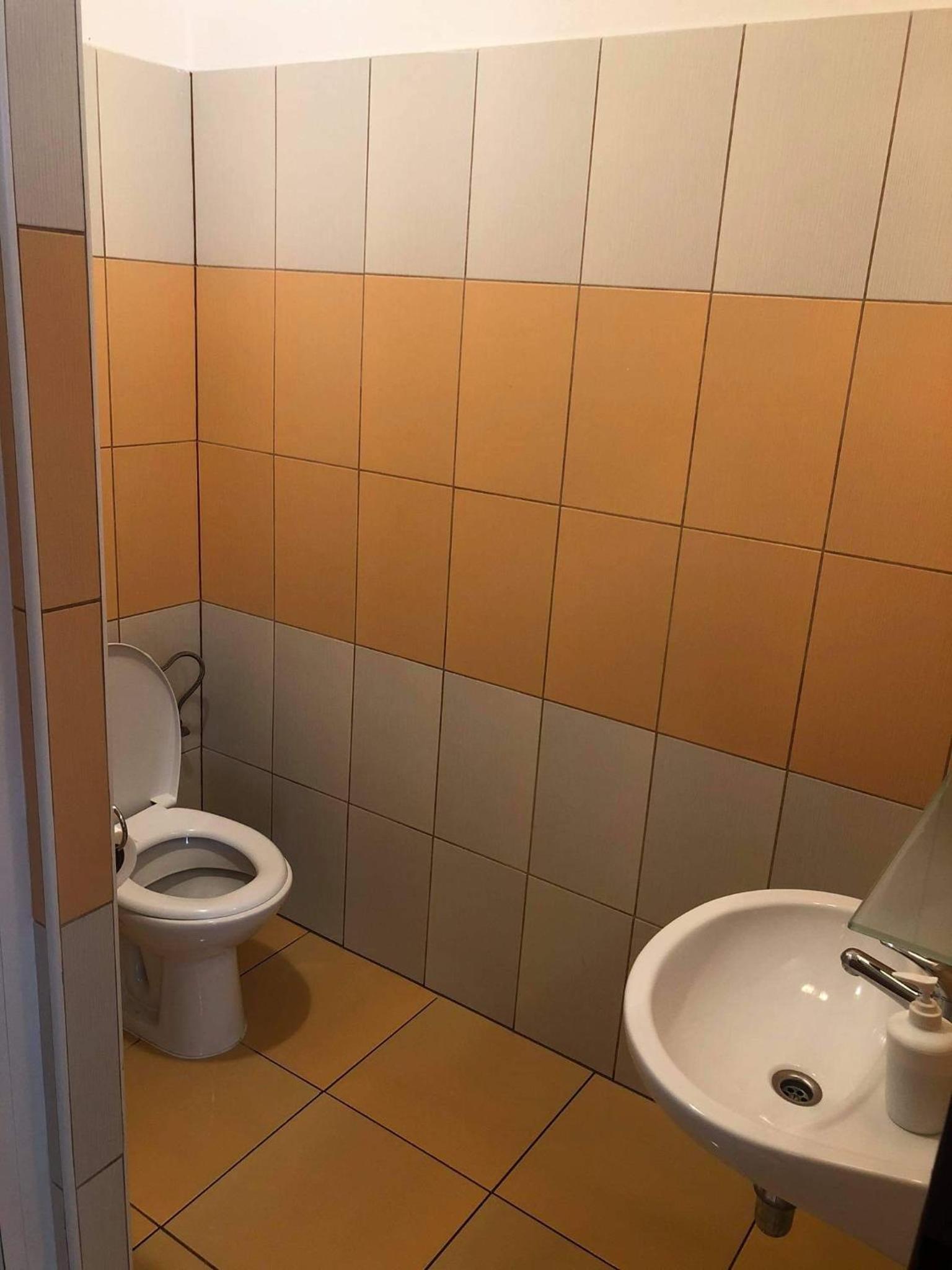 Double or Twin Room with Private Bathroom photo 3
