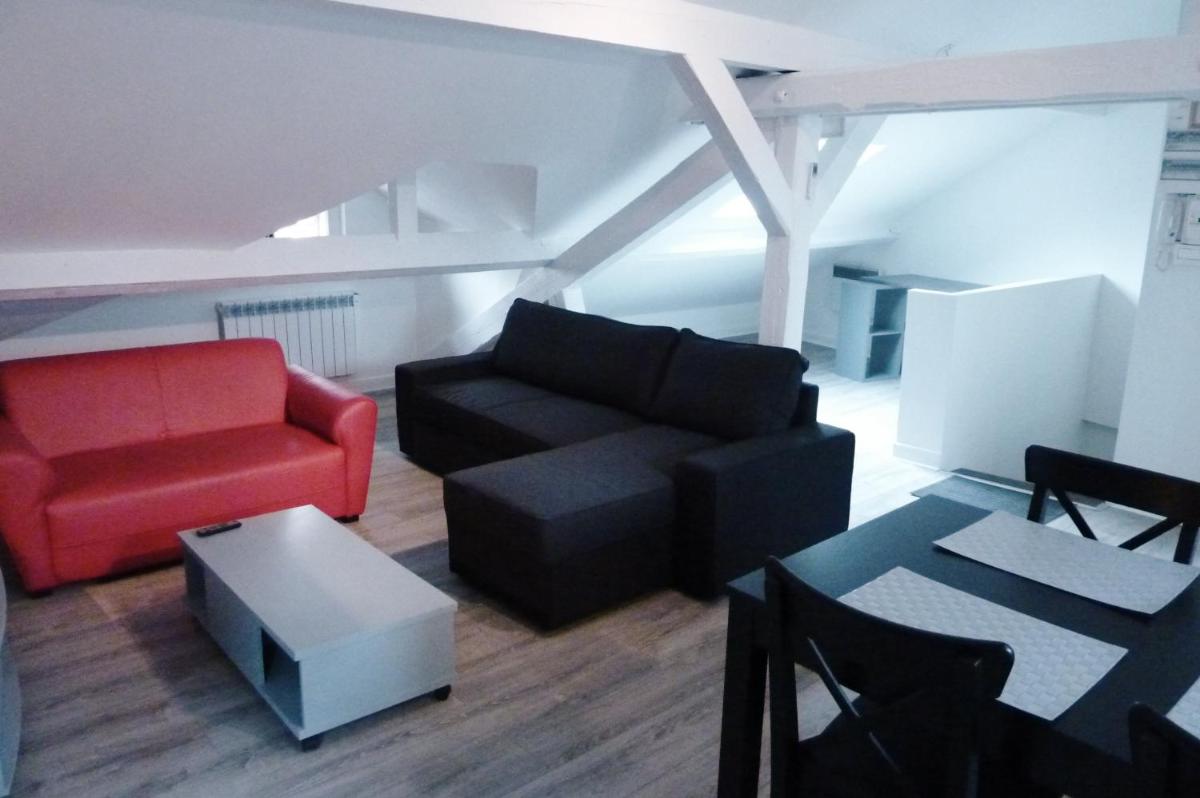 Three-Bedroom Apartment photo 2