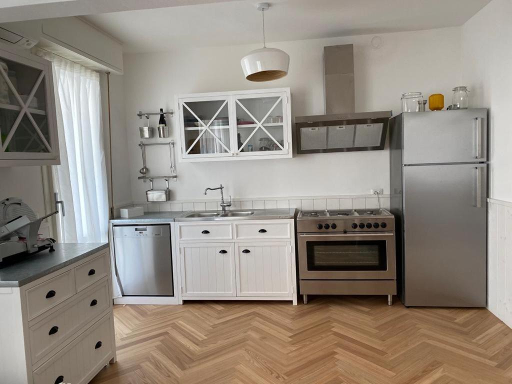 Three-Bedroom House photo 3