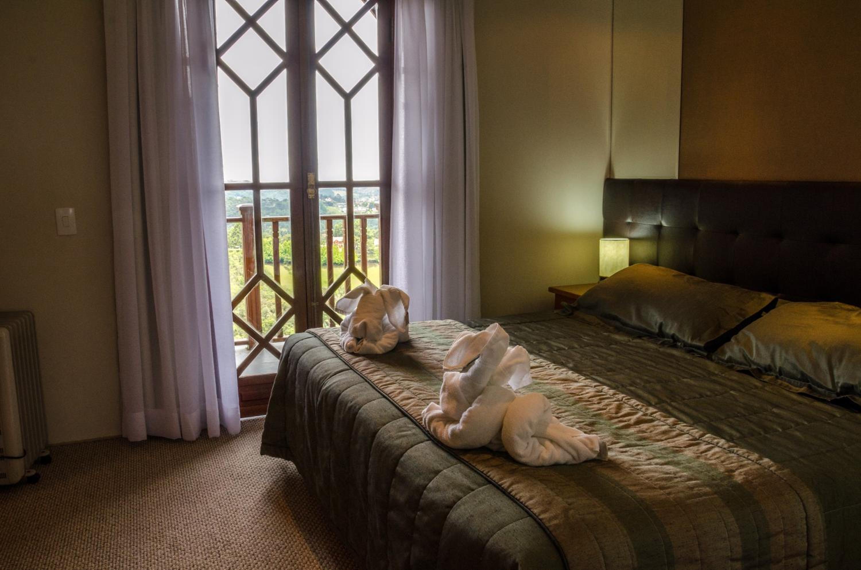 Suite with Mountain View photo 3