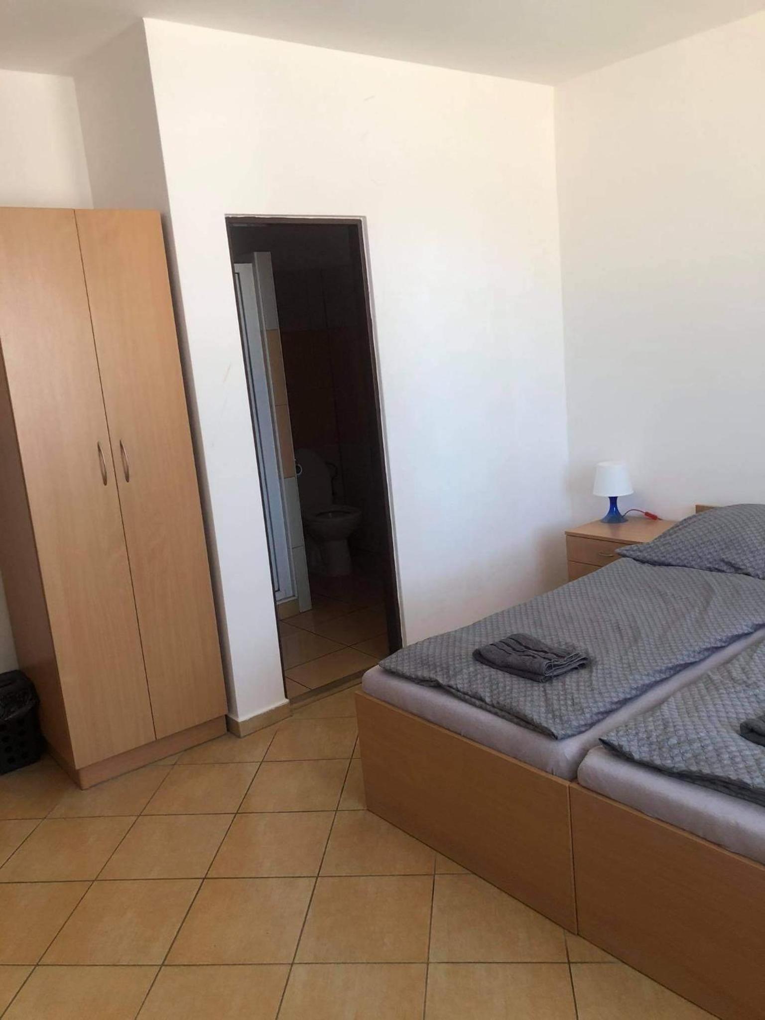 Double or Twin Room with Private Bathroom photo 2