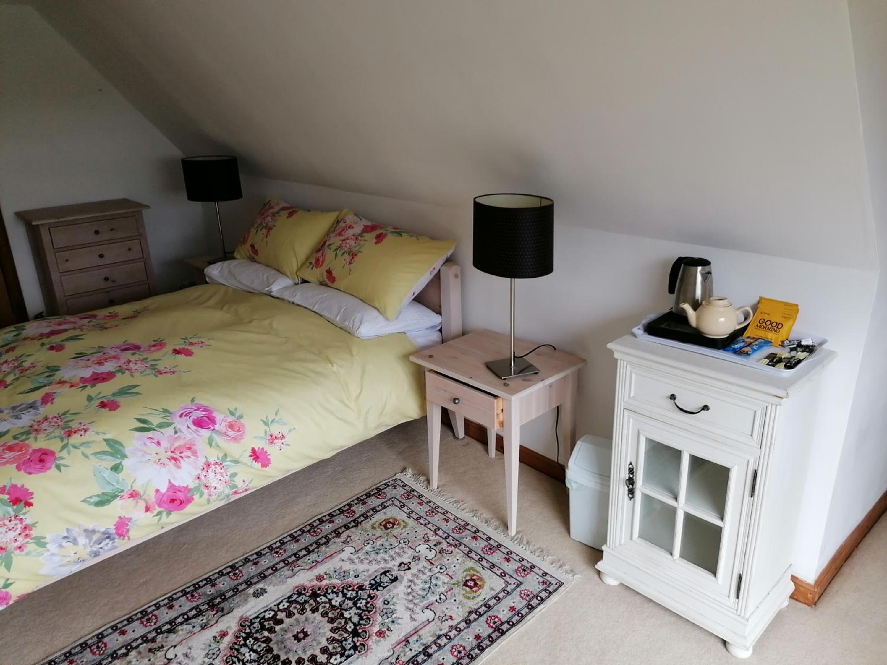 Double Room with Balcony - Photo 8