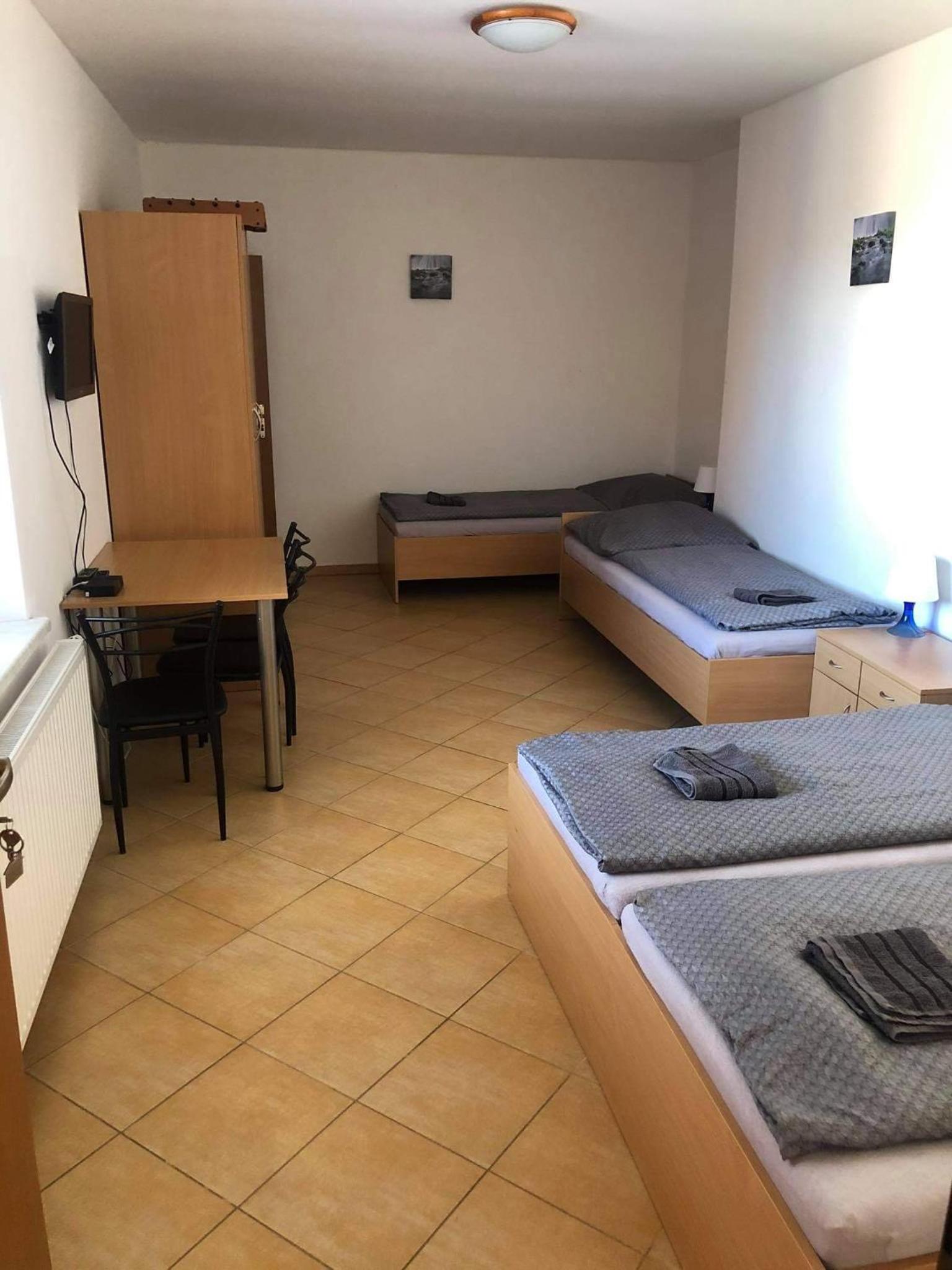 Quadruple Room with Private Bathroom photo 1