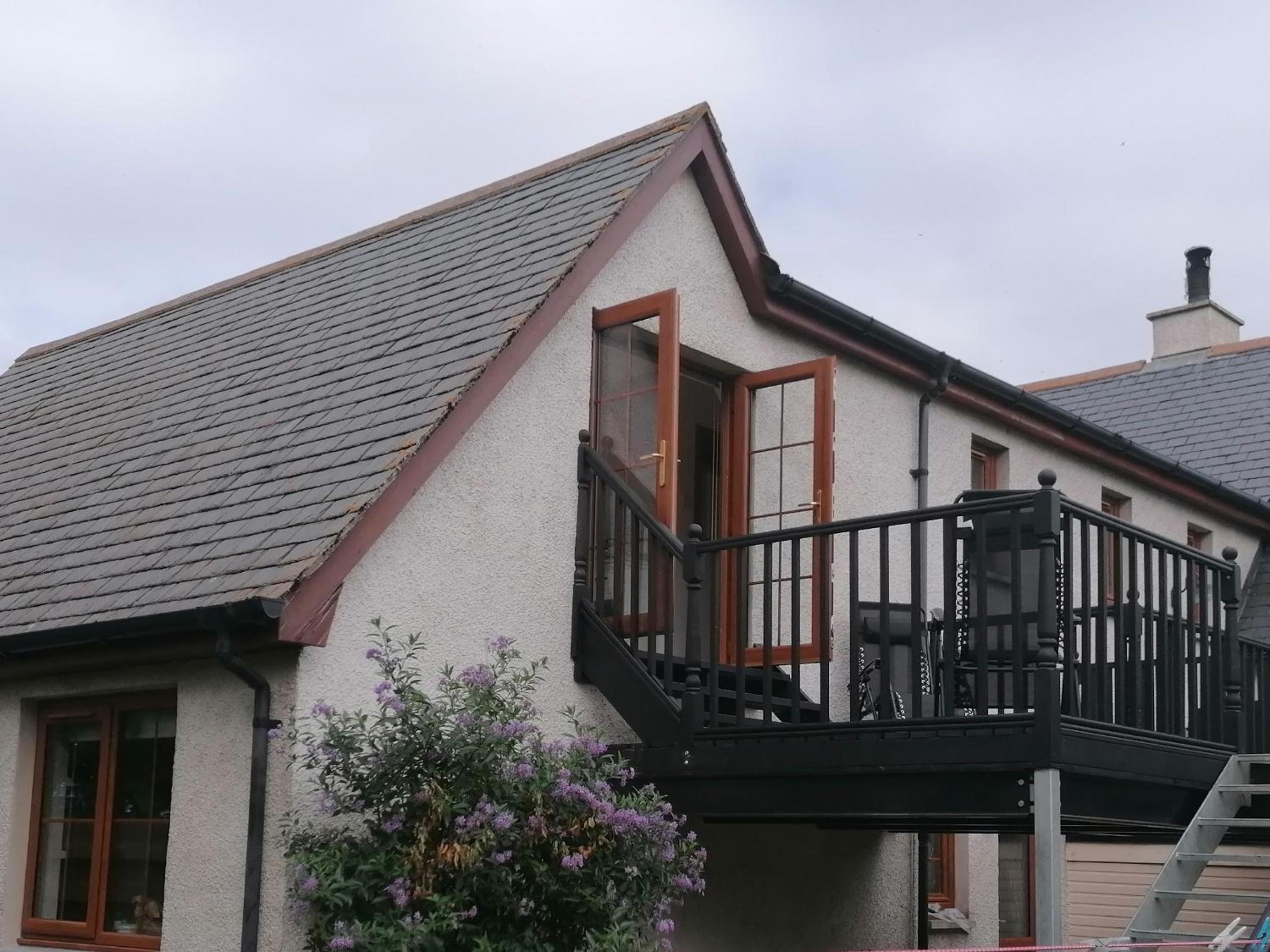 Double Room with Balcony - Photo 4