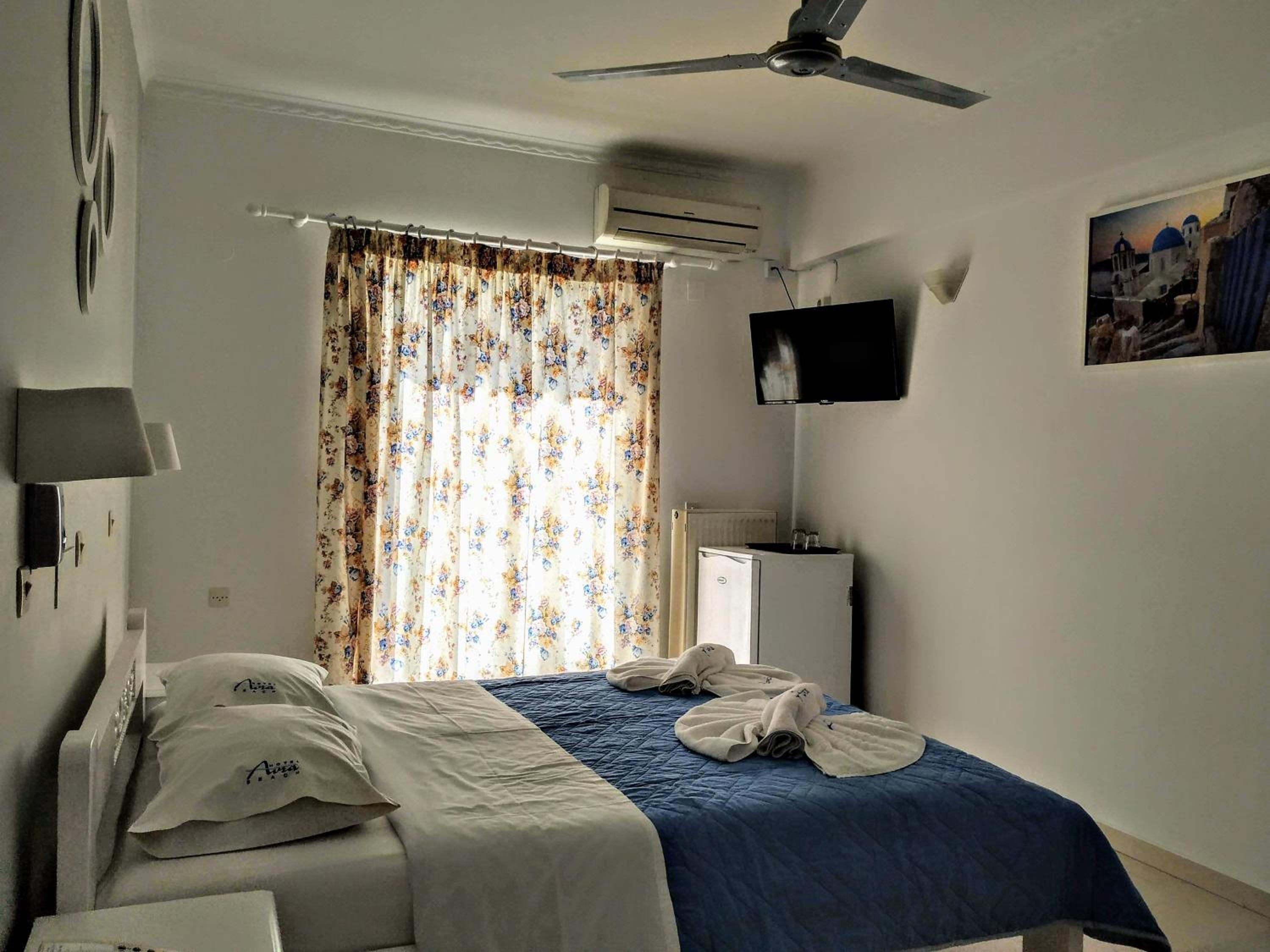 Double or Twin Room - Photo 4