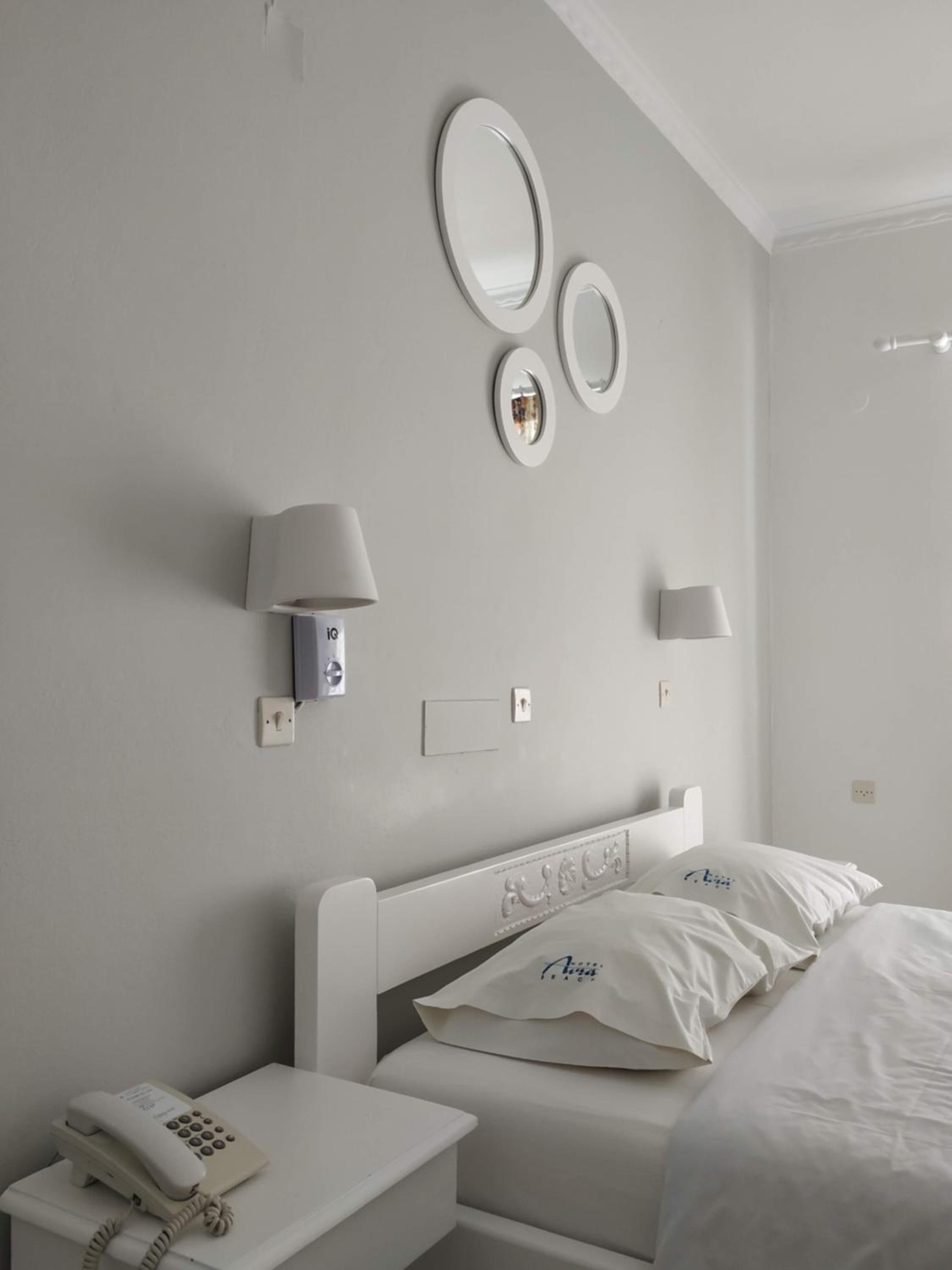Double or Twin Room - Photo 5