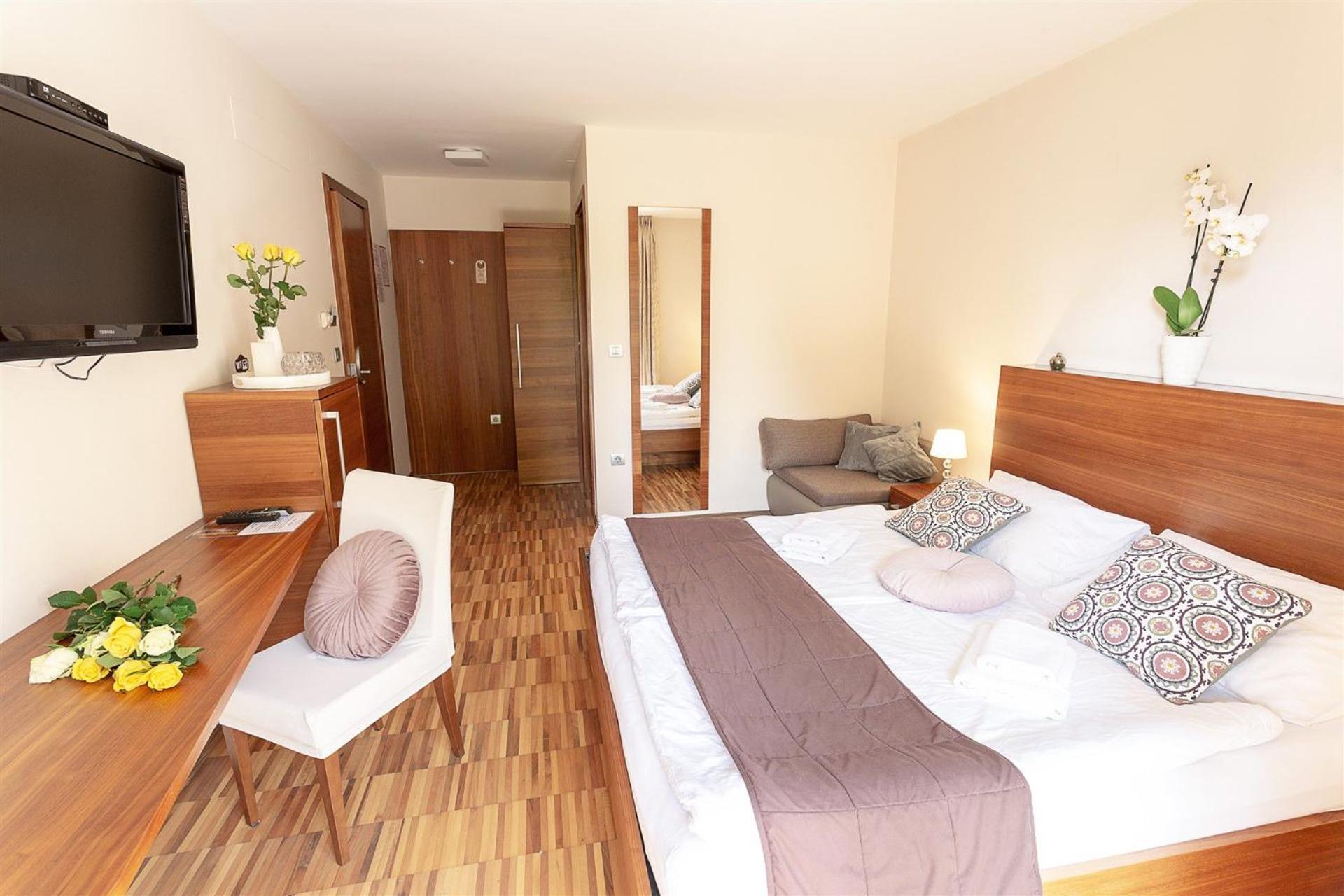 Double Room with Balcony photo 3