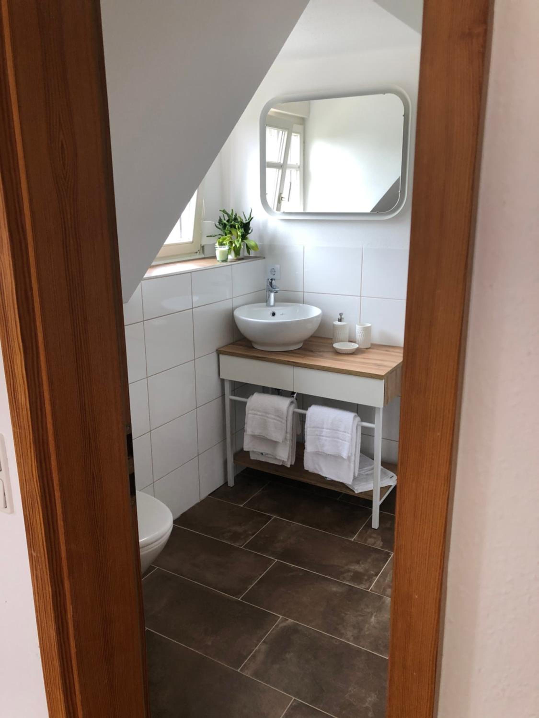 Large Double Room - Photo 13