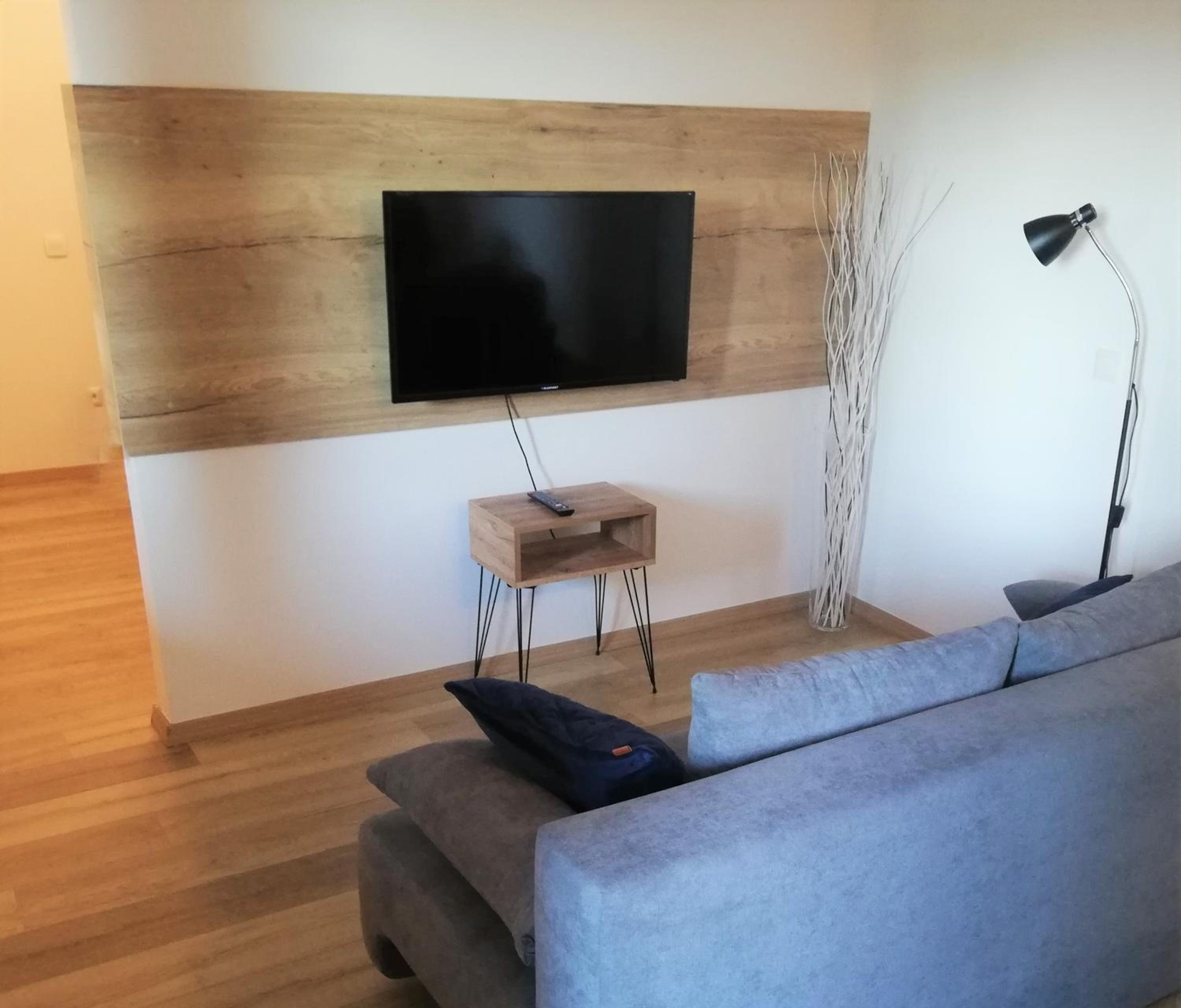 One-Bedroom Apartment - Photo 8