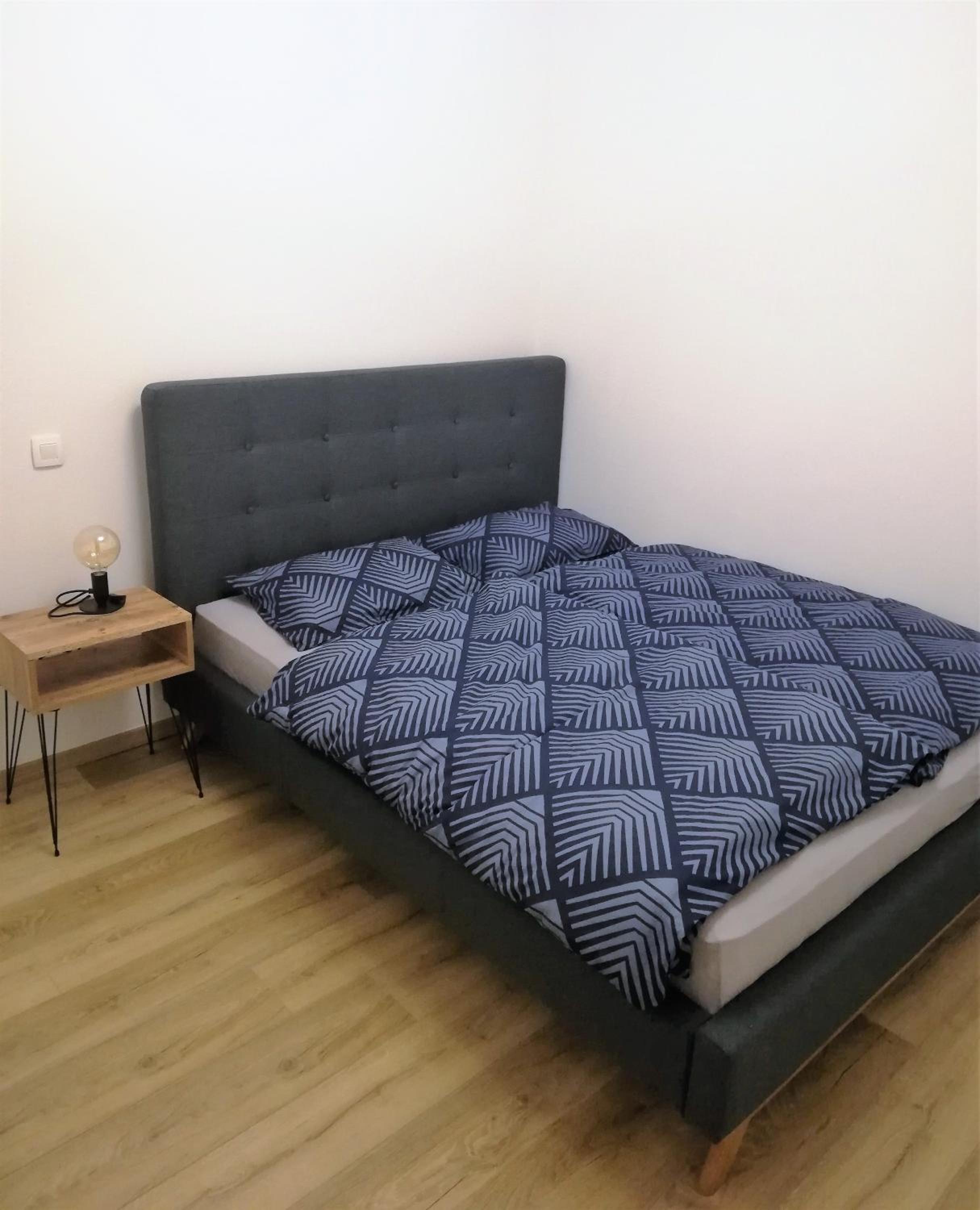 One-Bedroom Apartment - Photo 1