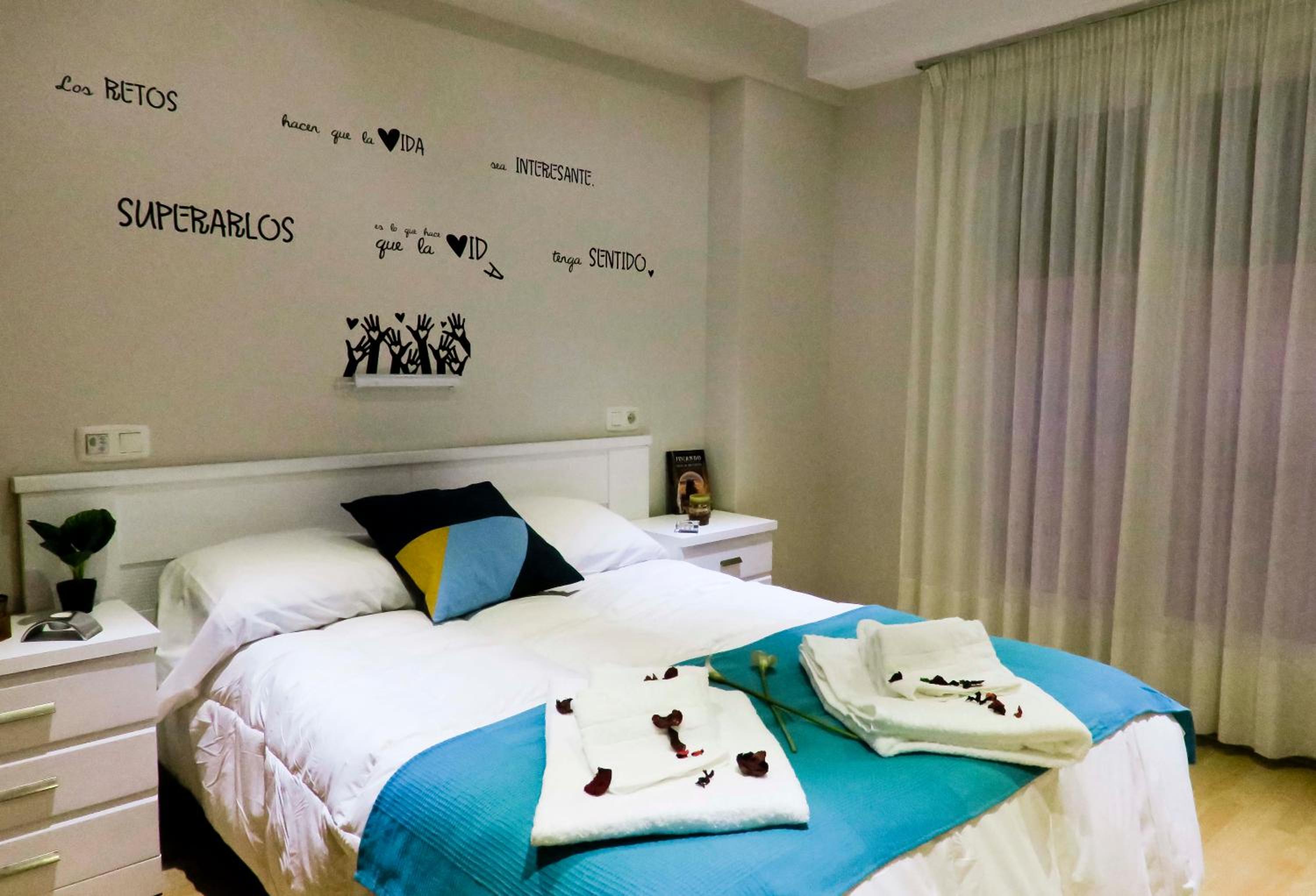 Queen Room - Photo 8