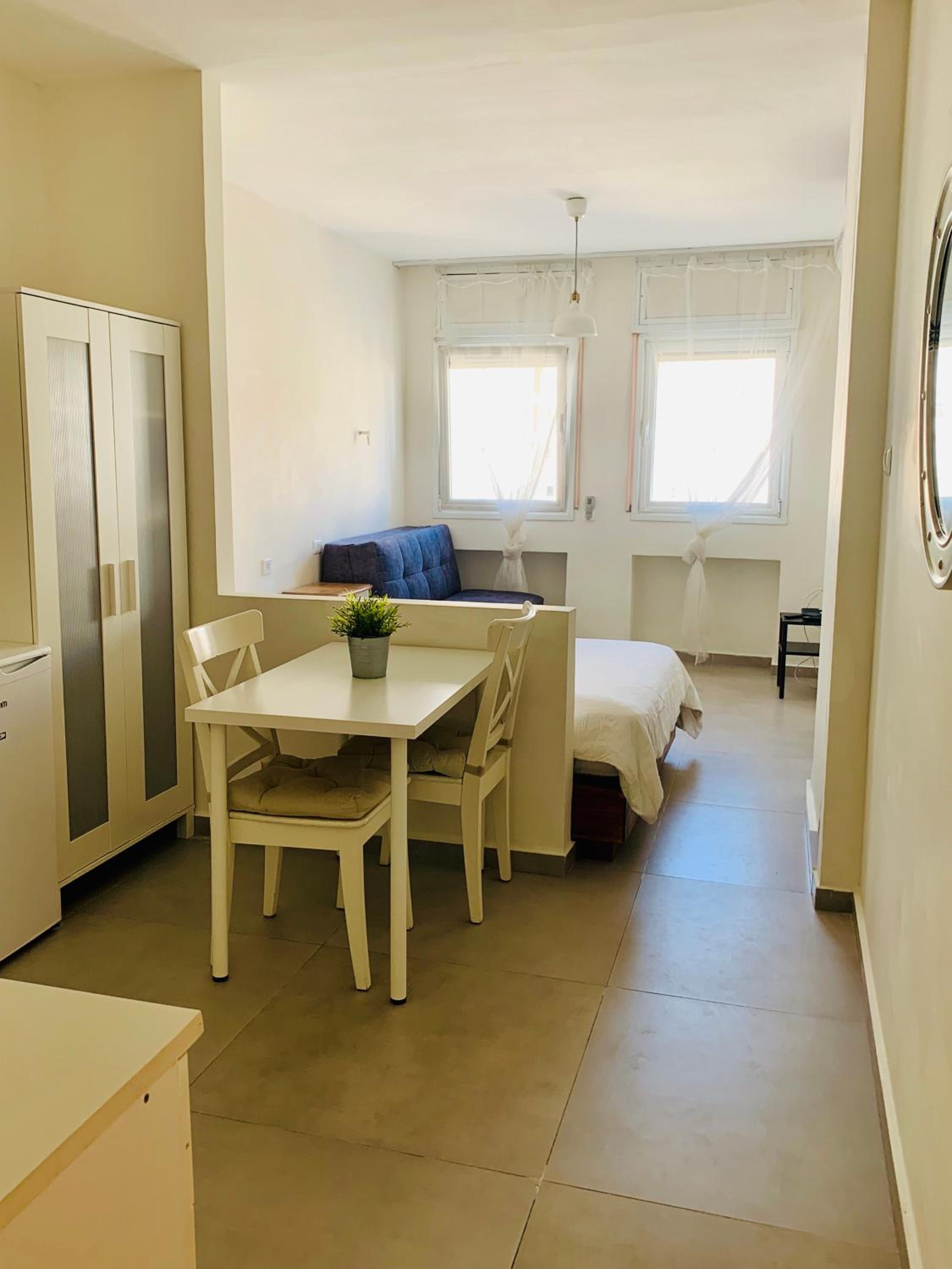 Apartment photo 1