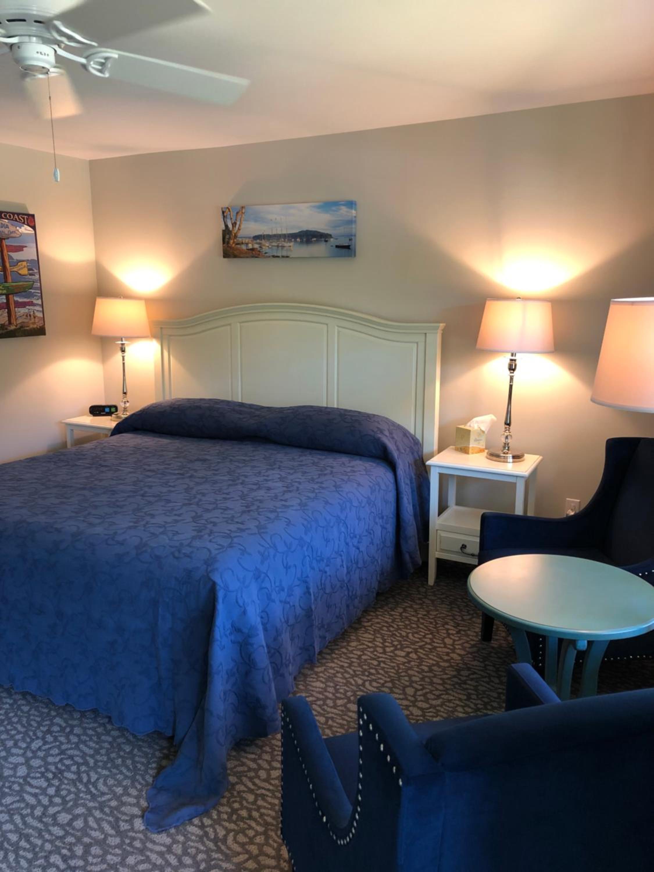 Deluxe King Room photo 1