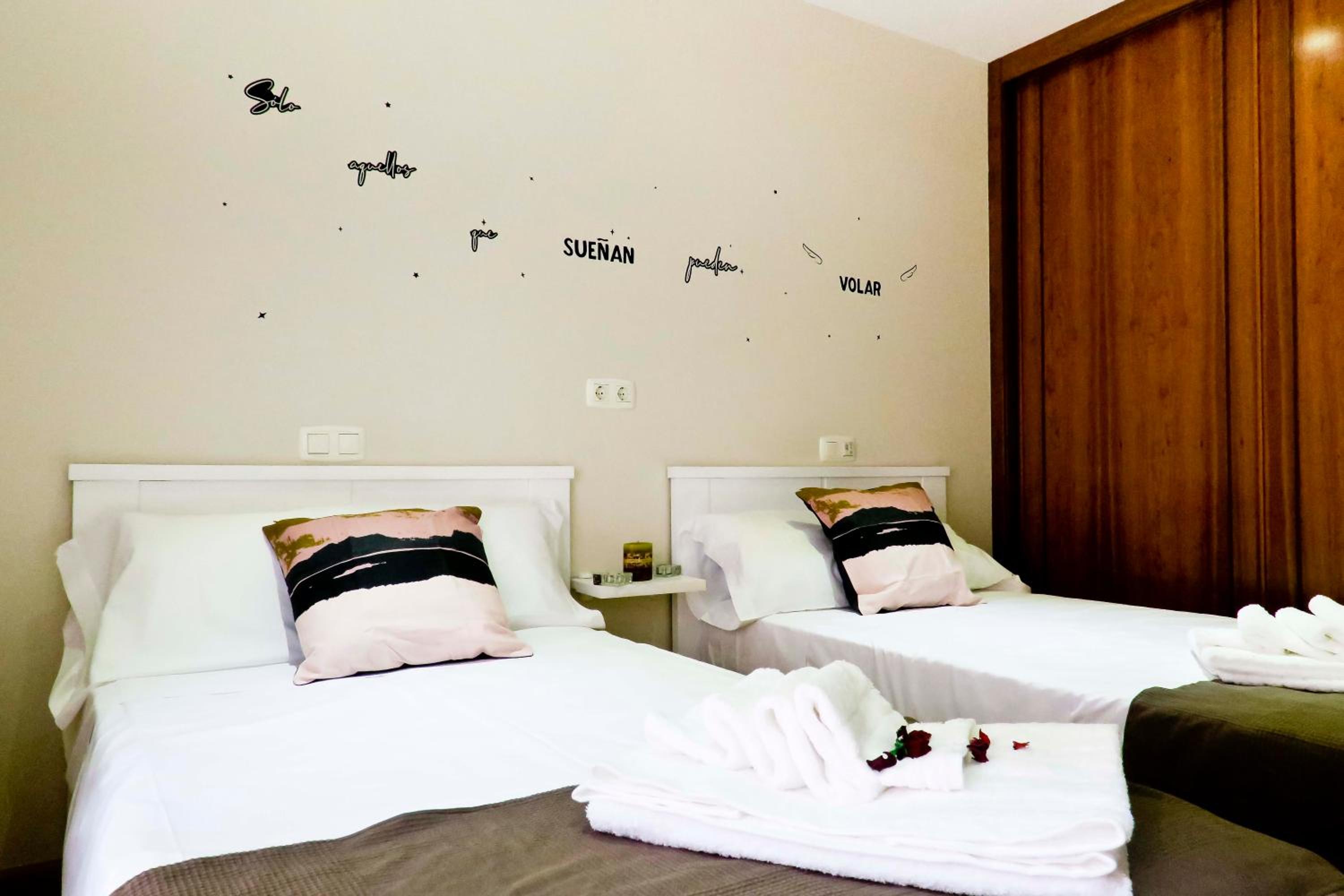 Habitación Doble con Baño Privado