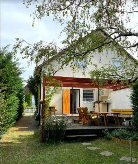 Three-Bedroom House photo 1