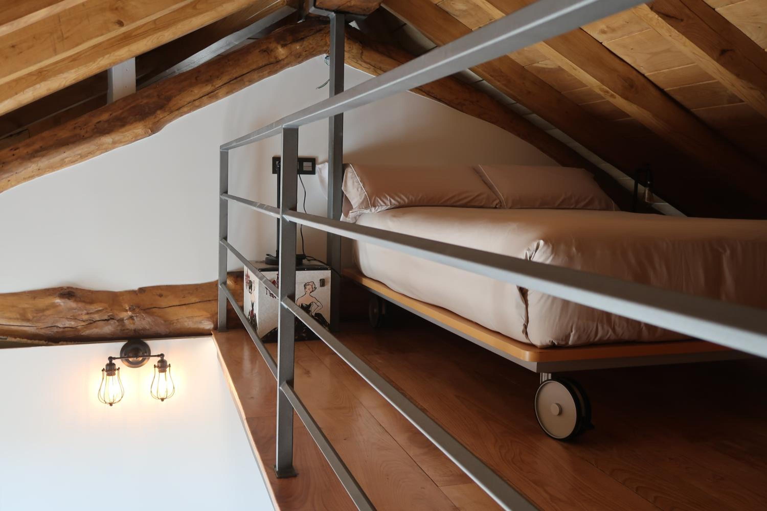 Studio Apartment - Photo 10