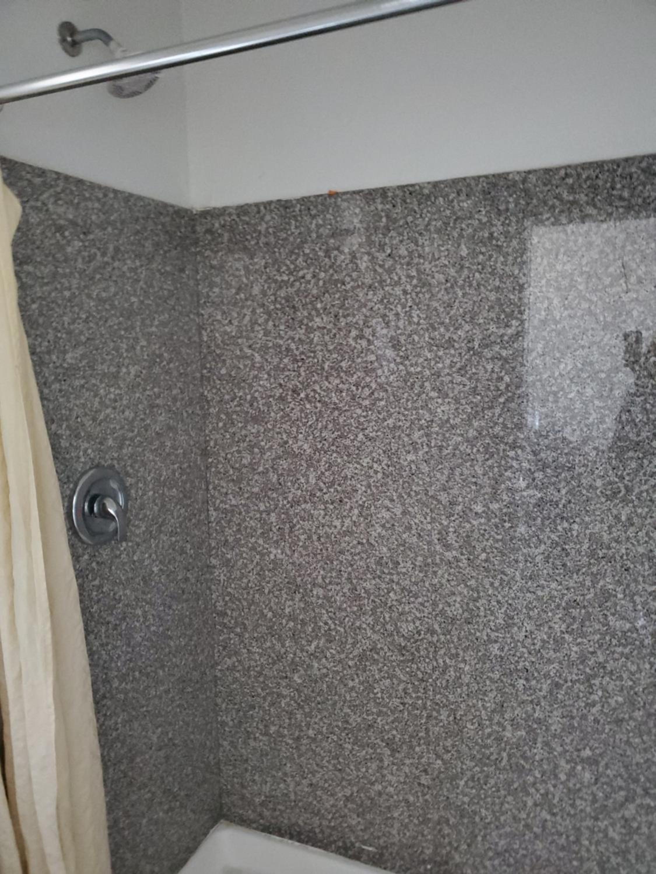 Deluxe Queen Room - Non-Smoking - Photo 8