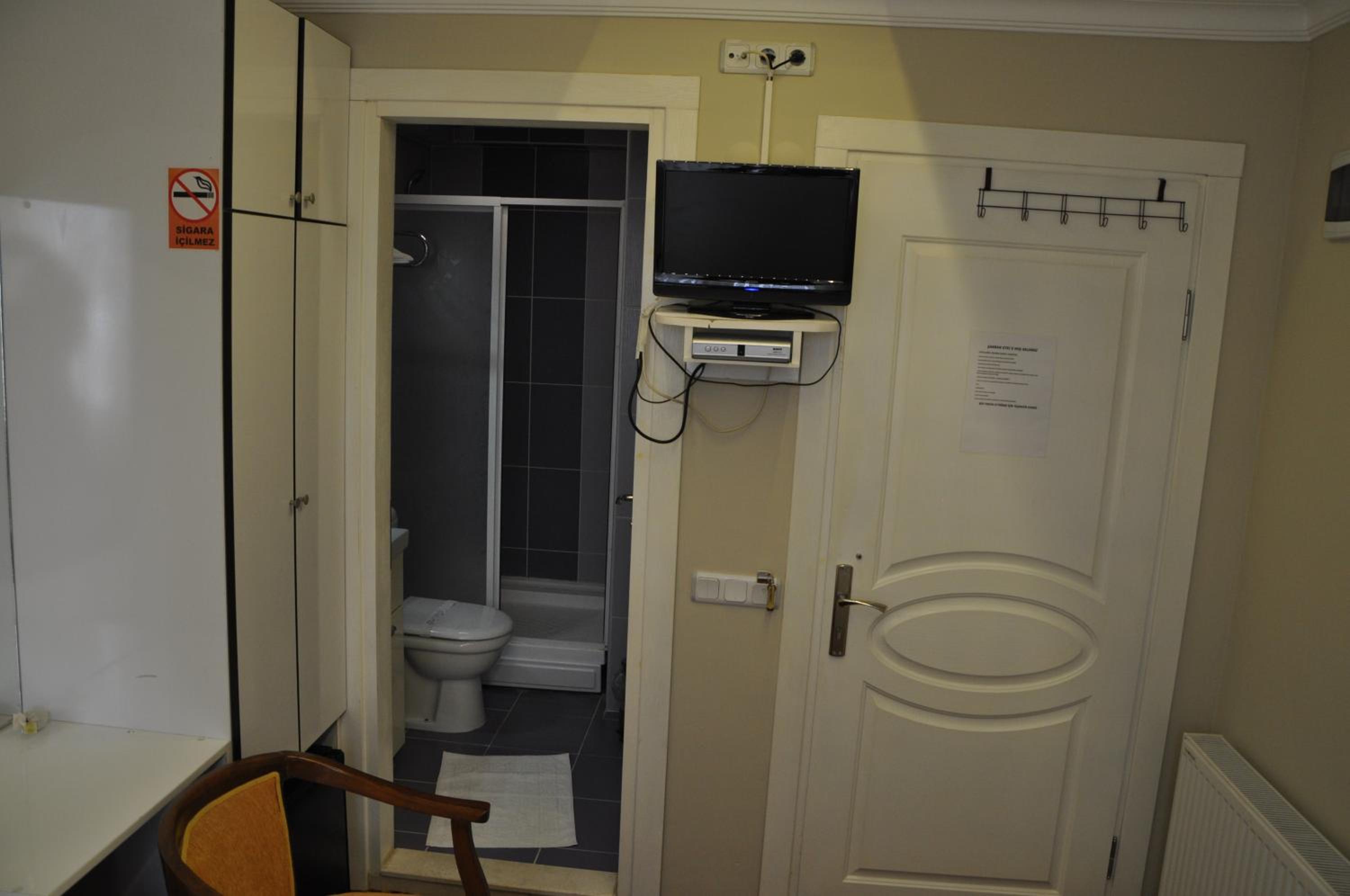 Standard Triple Room photo 3