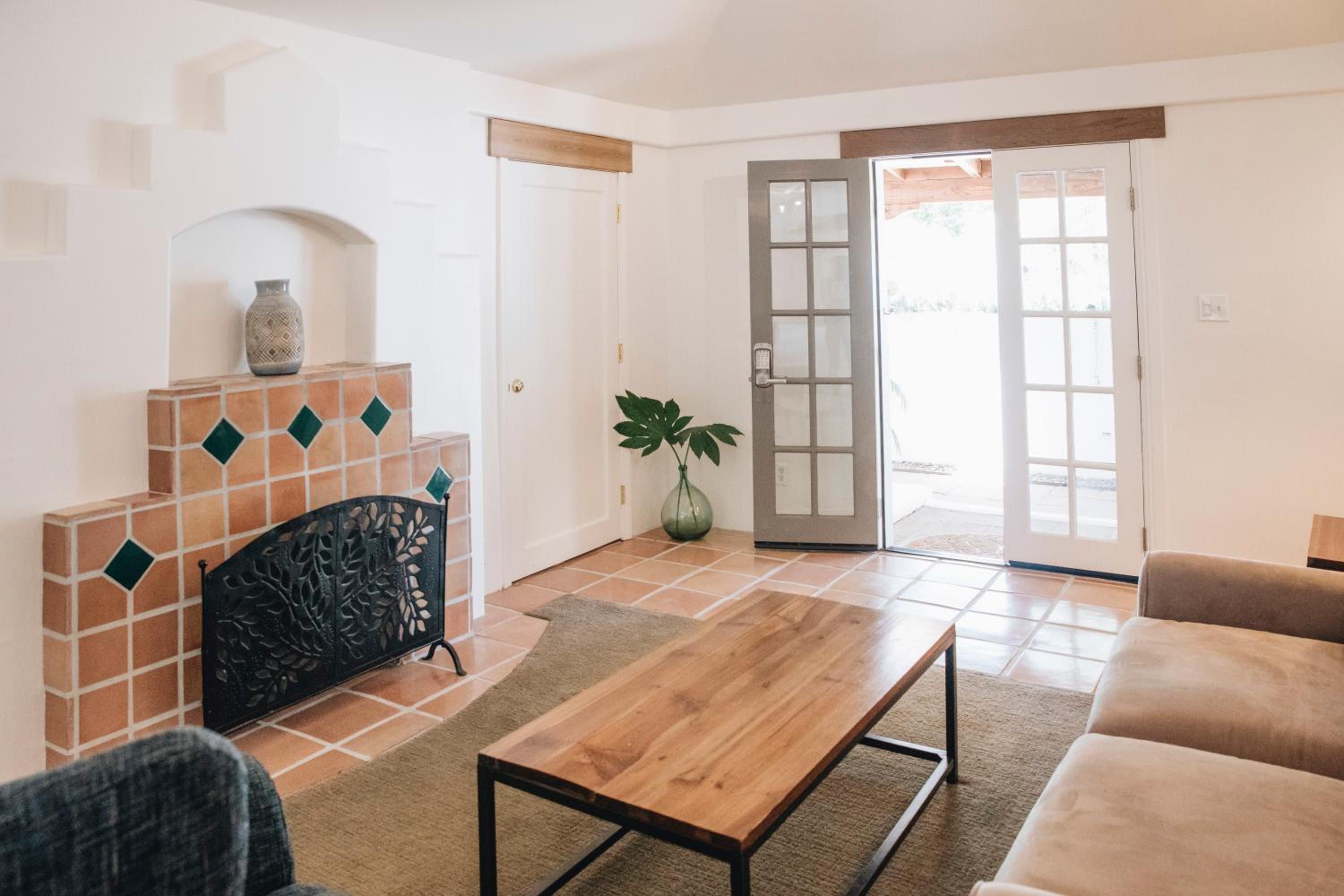 Suite with Terrace - Photo 3