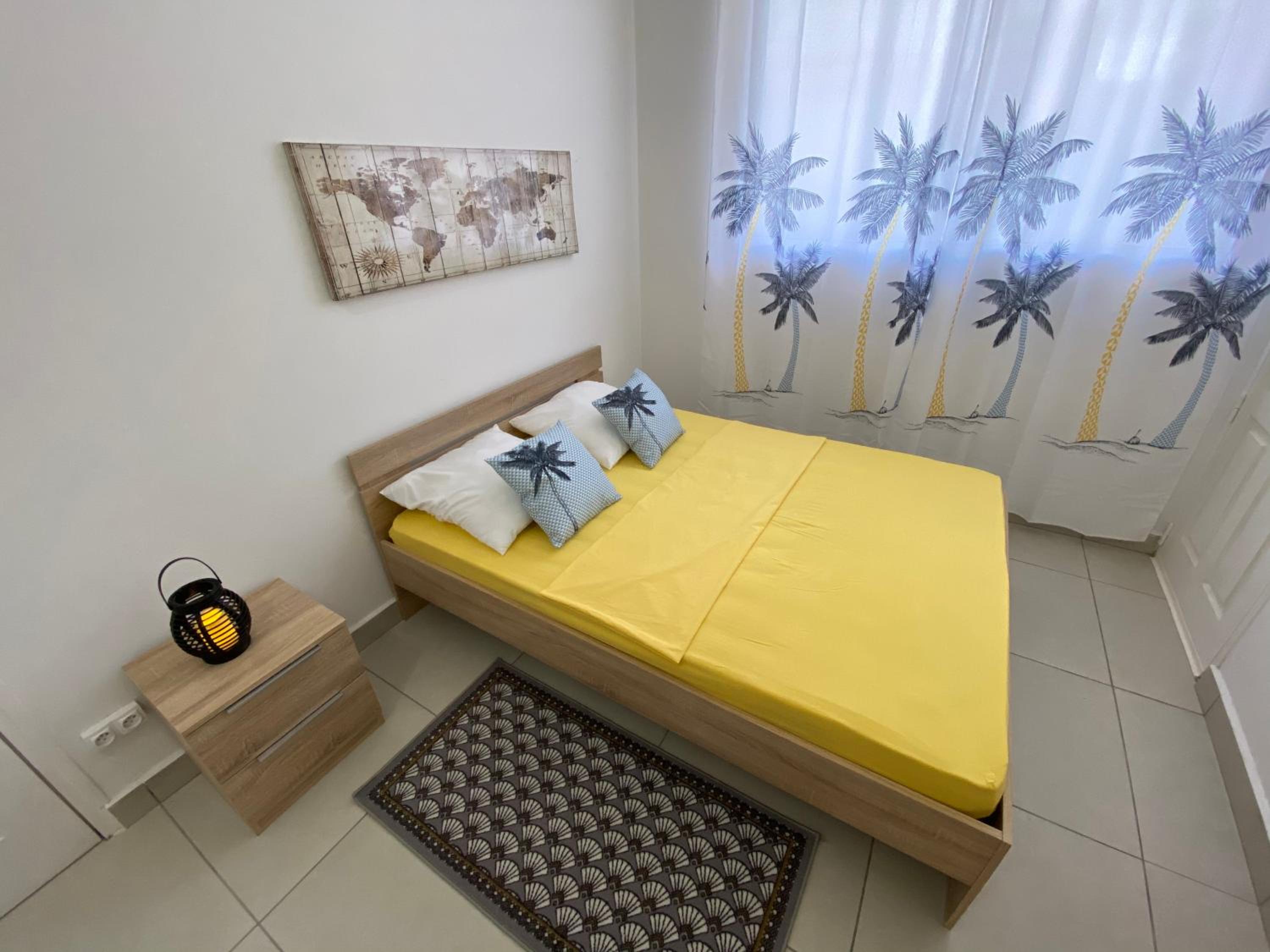 Apartment with Terrace photo 3